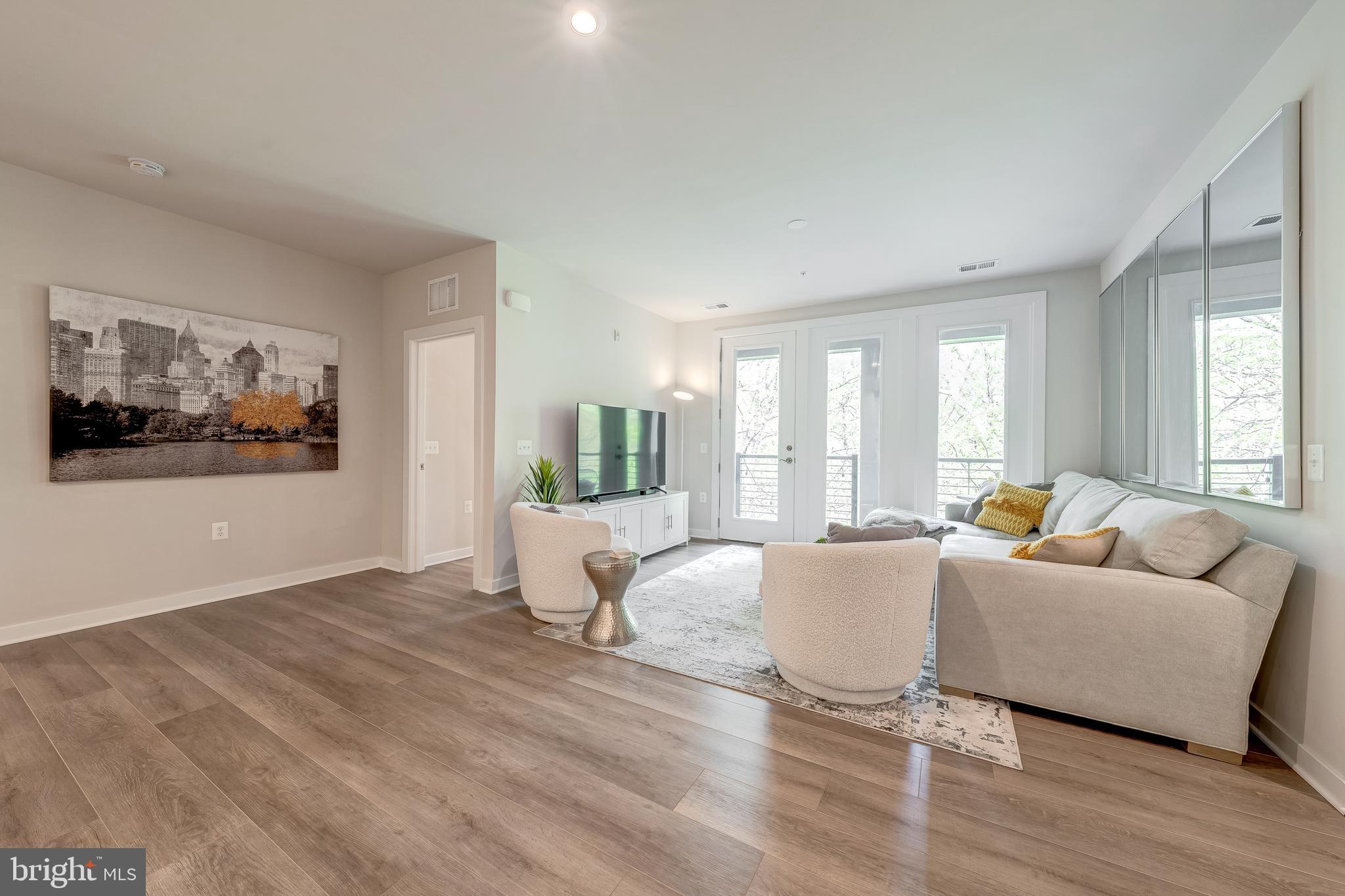 RESTON - Residential