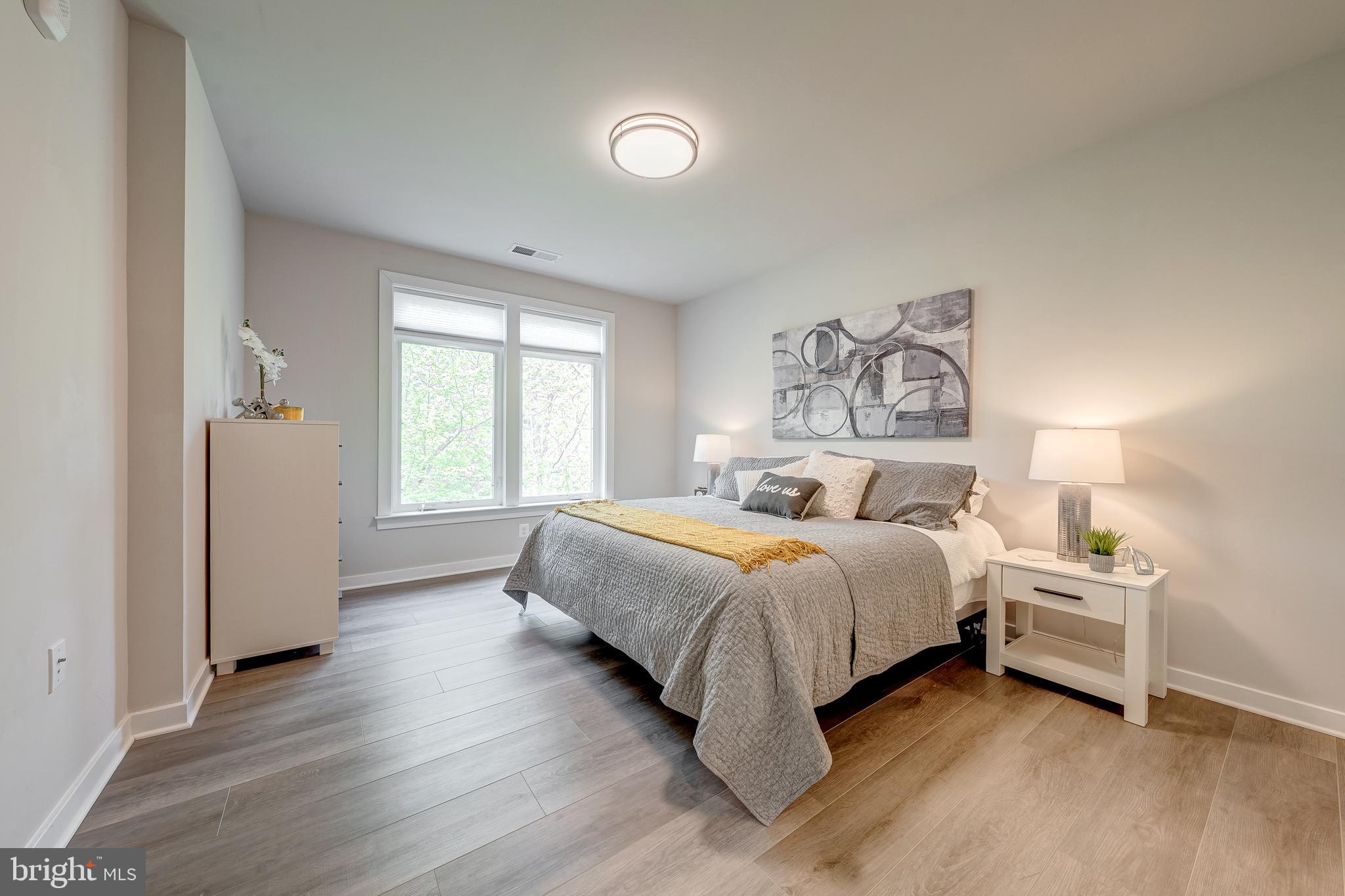 RESTON - Residential