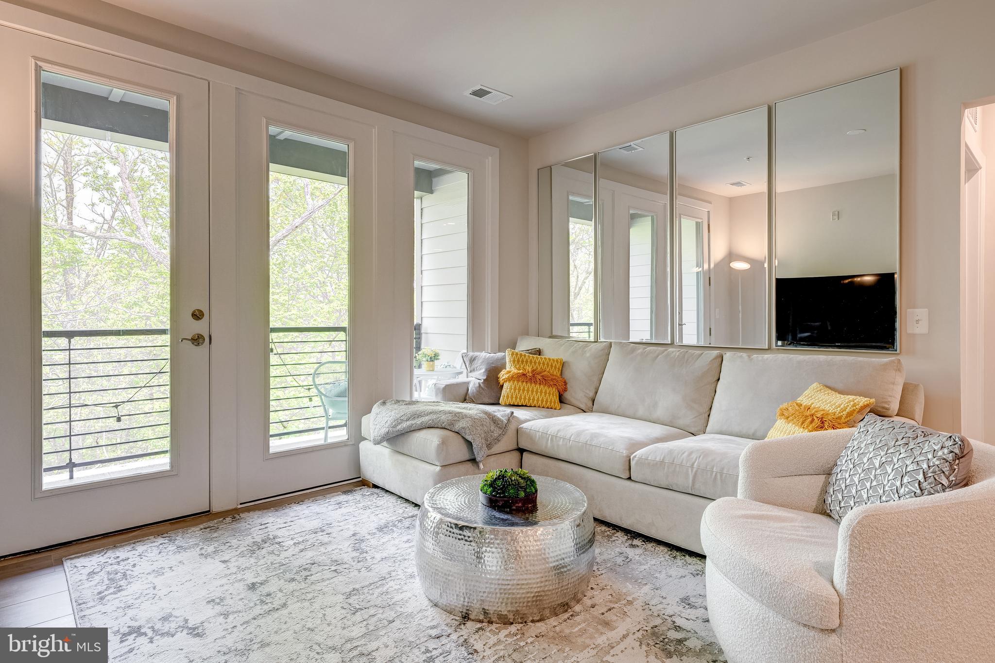 RESTON - Residential