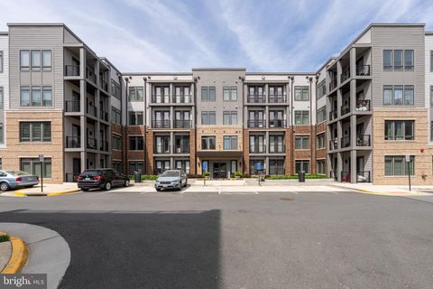 Photo of 1669 Bandit Loop #406A, RESTON, VA 20190 (MLS # VAFX2304244)