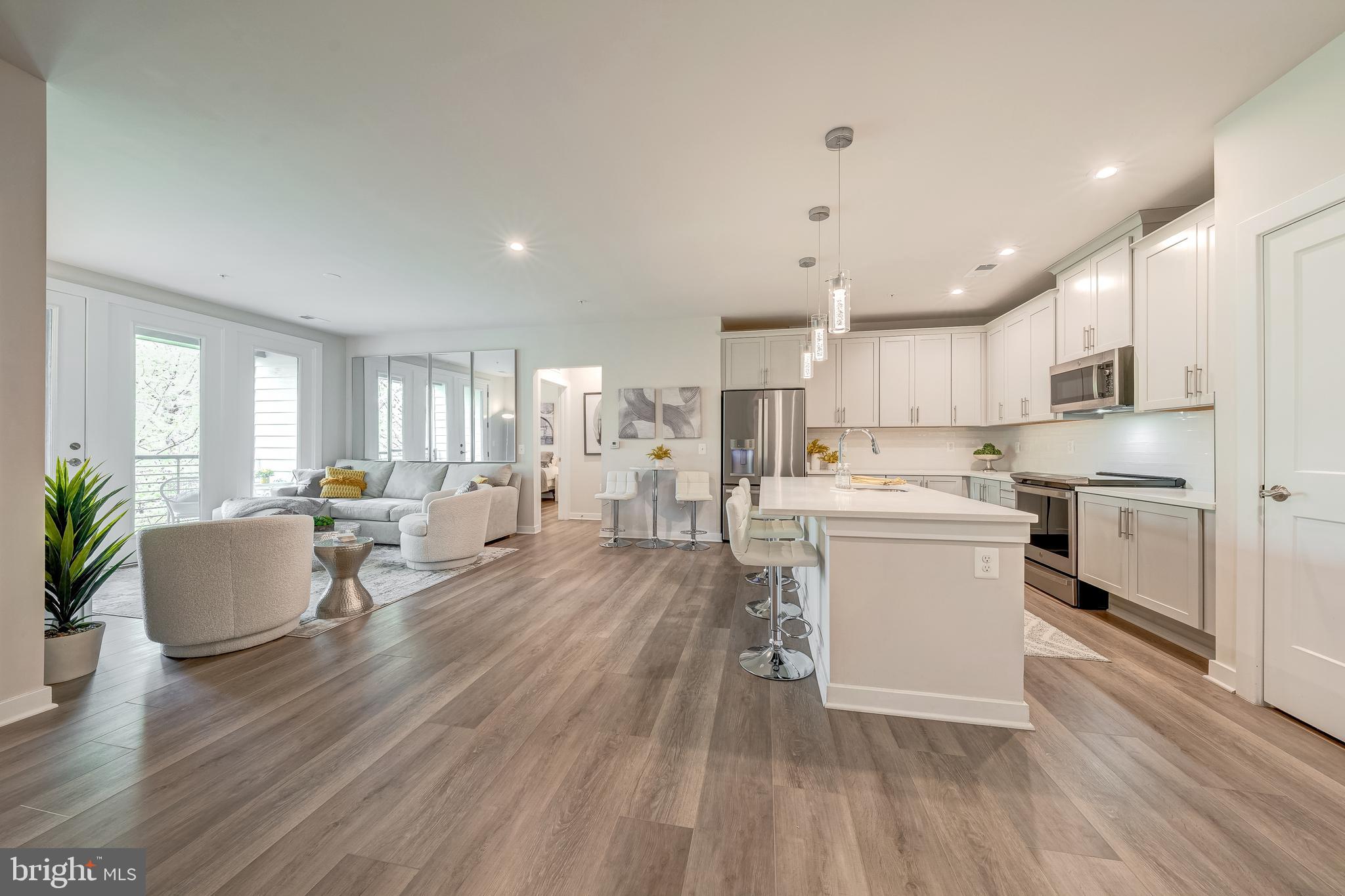 RESTON - Residential