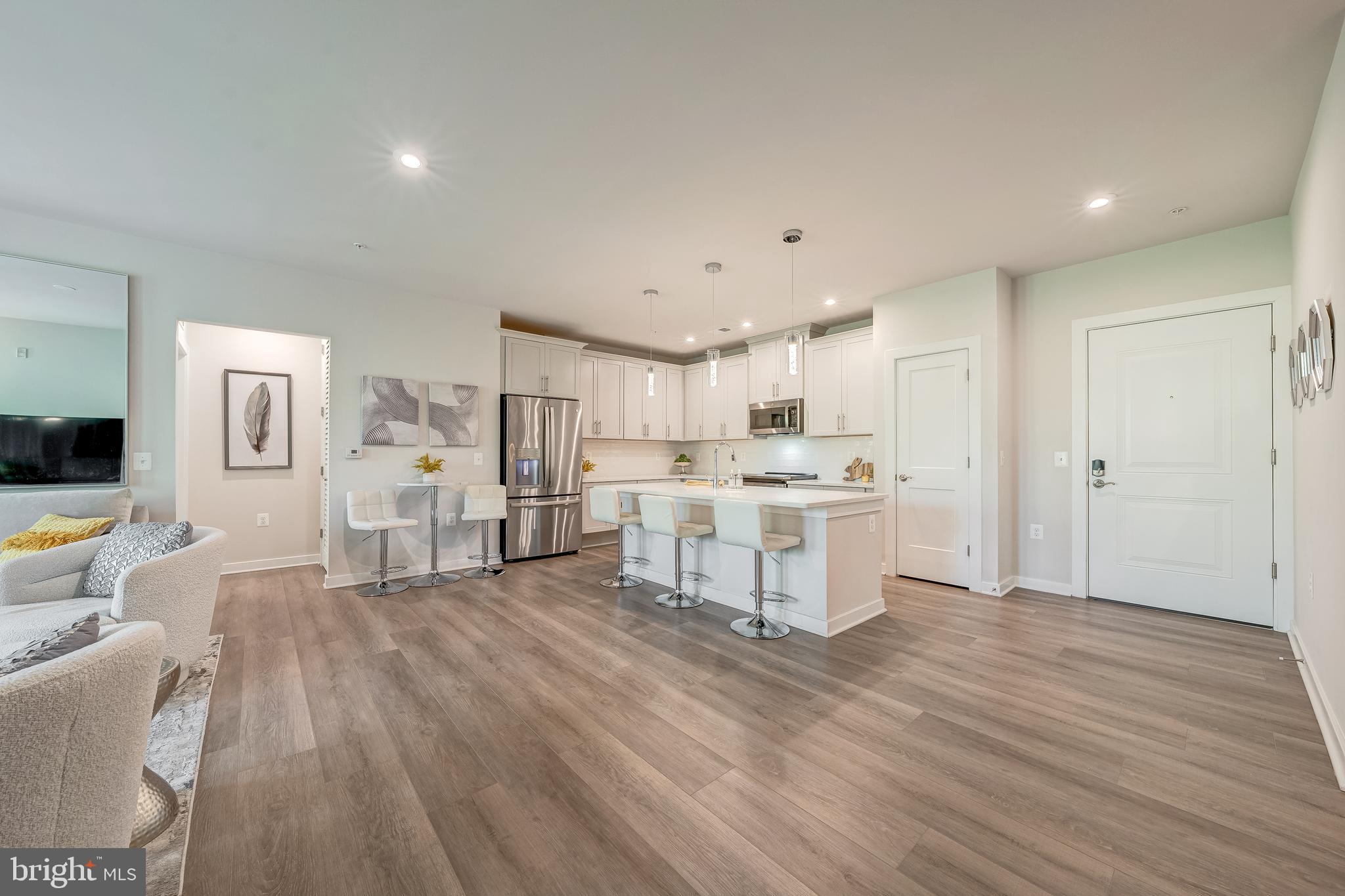 RESTON - Residential