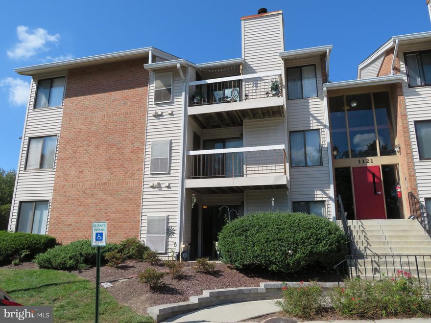 Sought after first floor condo in Castle Harbour !  Clean and ready to move in.  Spacious living room with fireplace, dining room, galley kitchen,  large master bedroom with walk in closet and full bath. Stacking washer/dryer. Patio.  Community  pool and picnic area.   Easy access to major routes.  Close to shopping, transportation and schools.  Estate Sale.  Sold "as is".