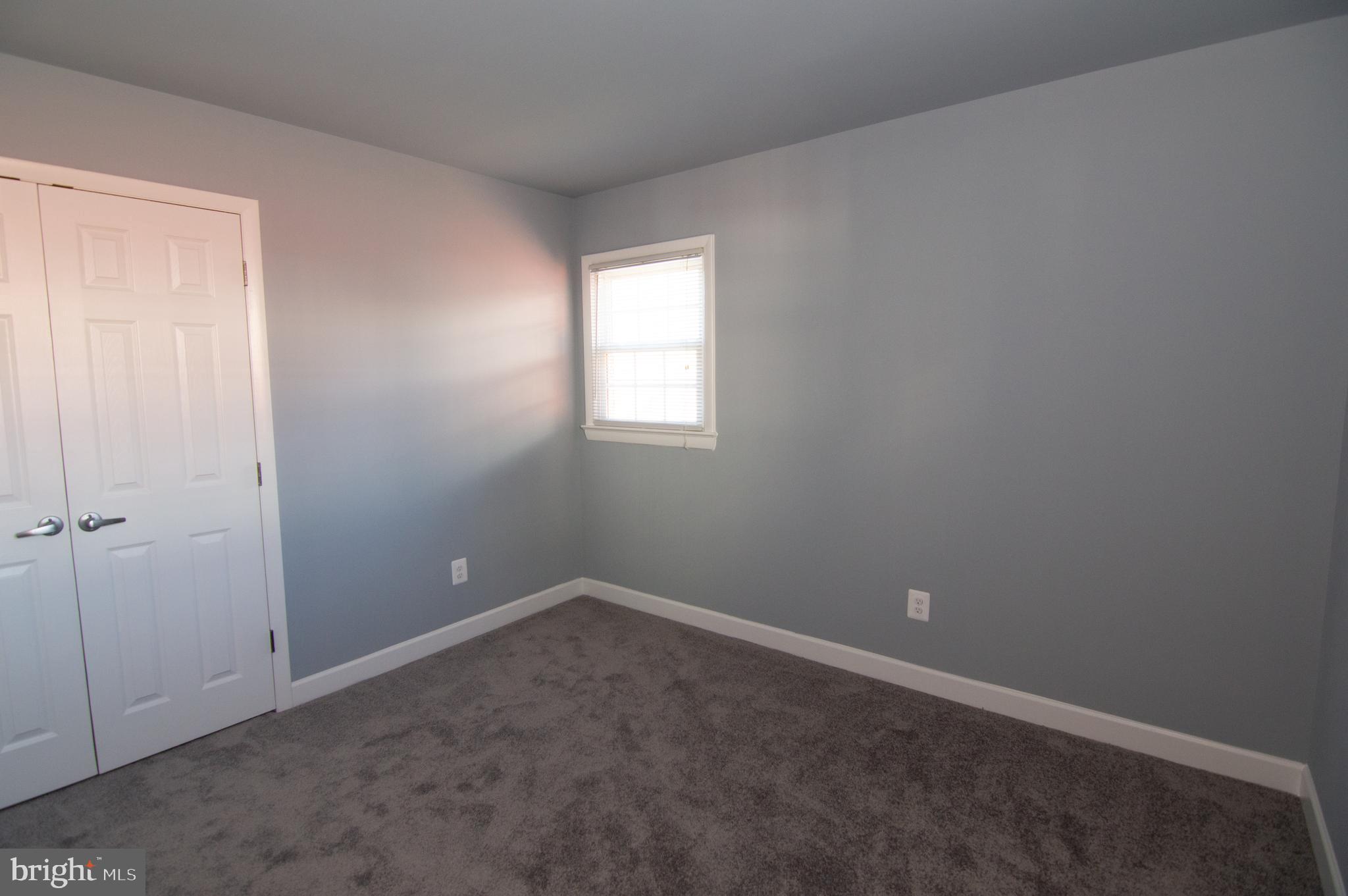 HIGHVIEW PARK - Residential Lease