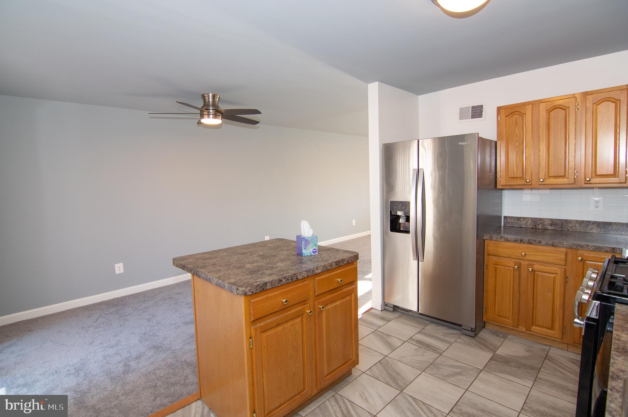 HIGHVIEW PARK - Residential Lease