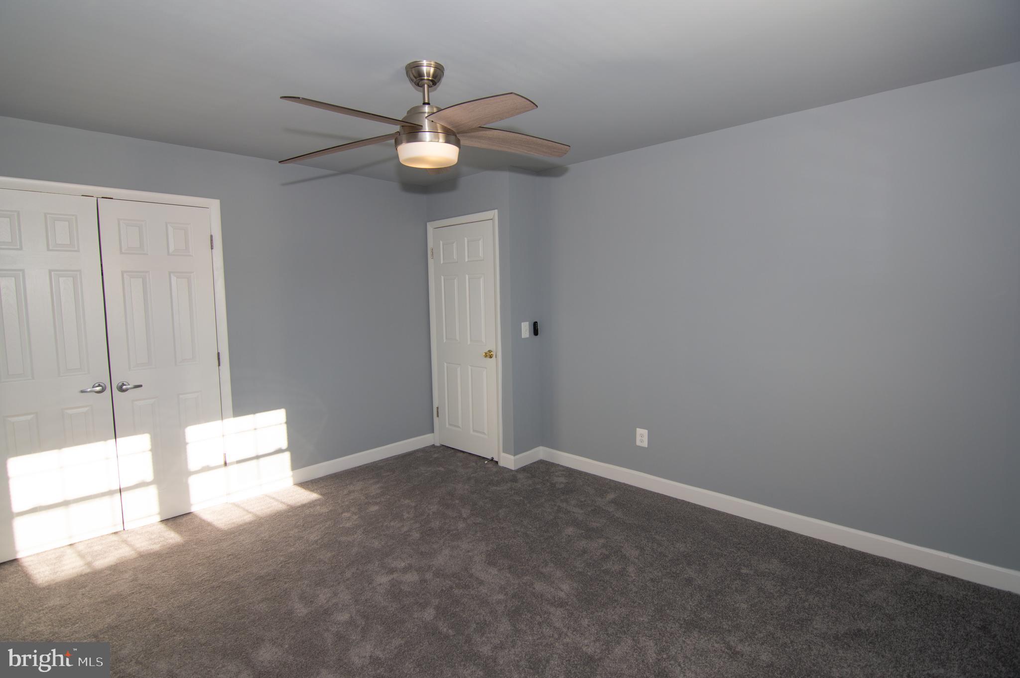 HIGHVIEW PARK - Residential Lease