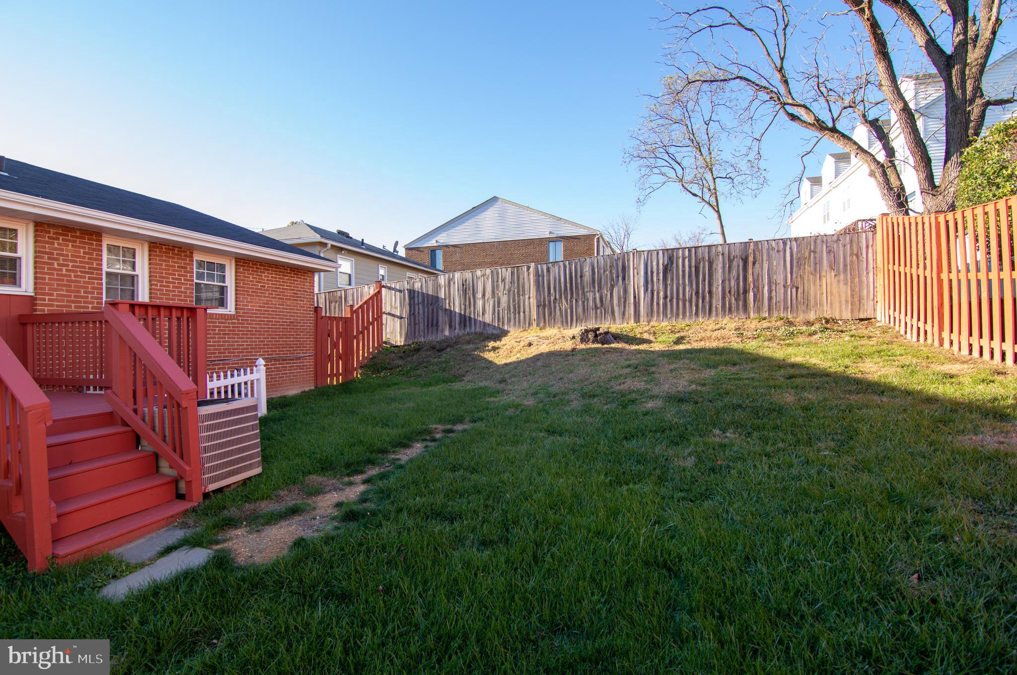 HIGHVIEW PARK - Residential Lease