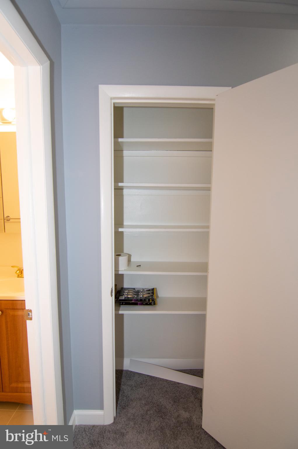 HIGHVIEW PARK - Residential Lease