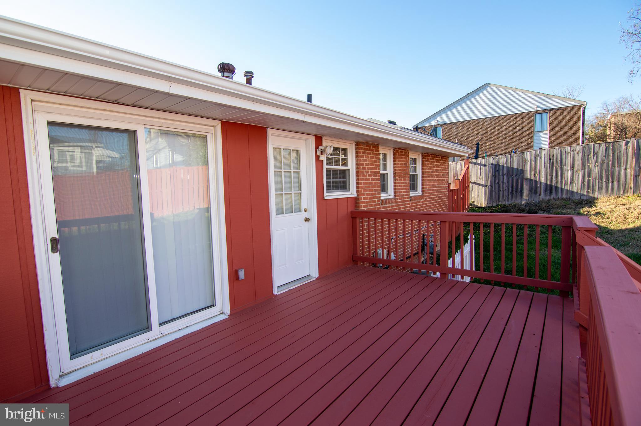 HIGHVIEW PARK - Residential Lease