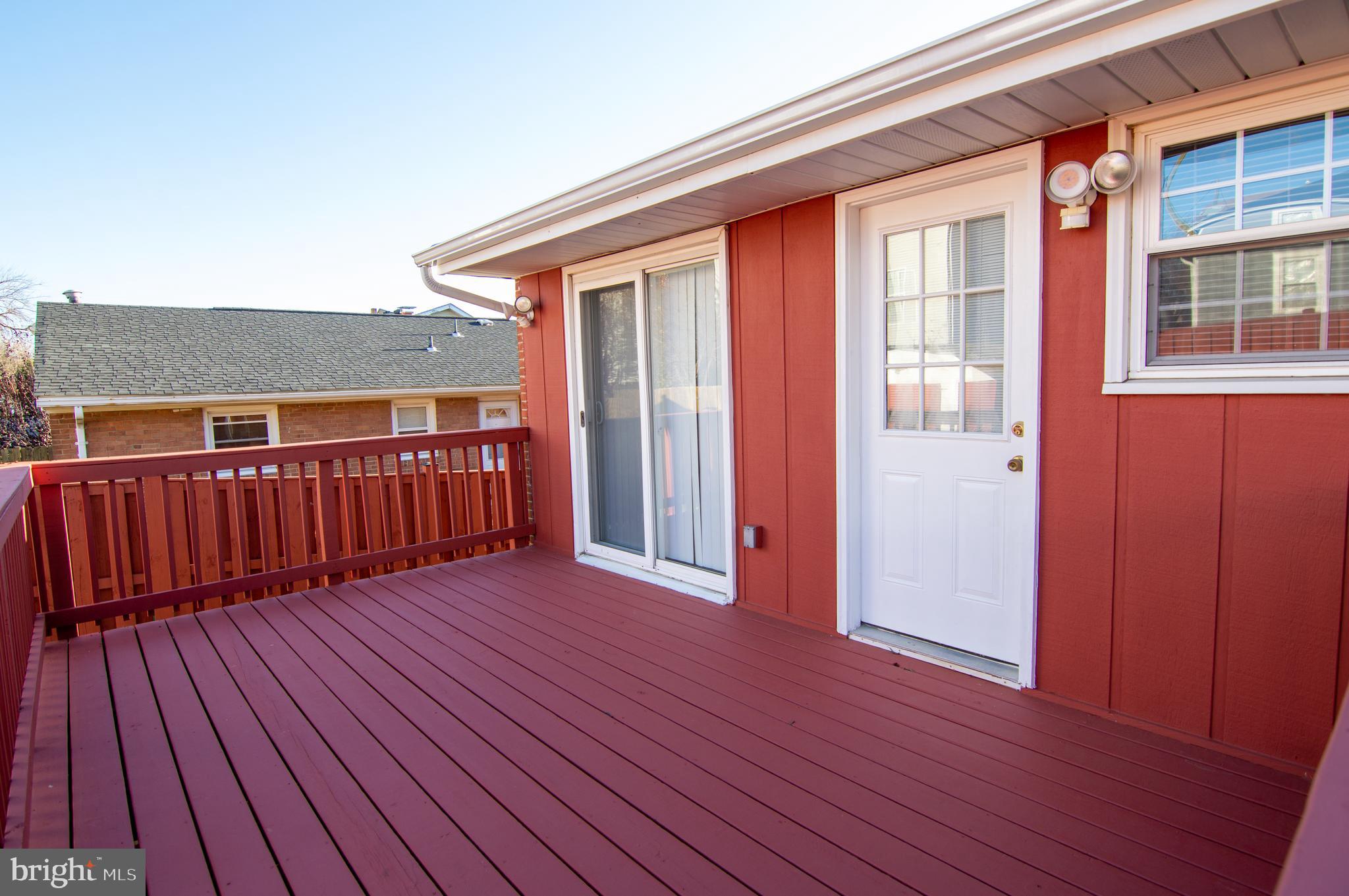 HIGHVIEW PARK - Residential Lease