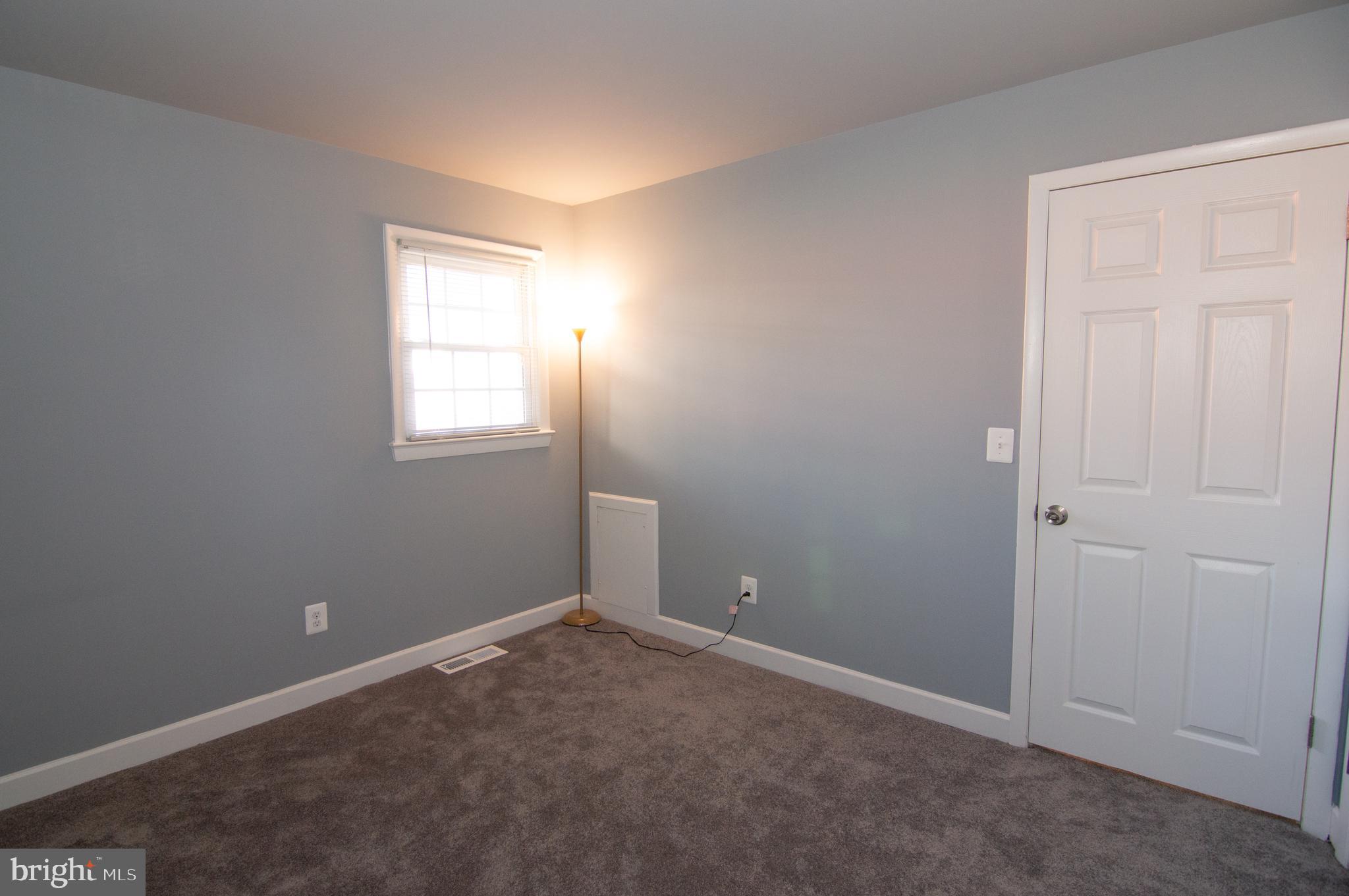 HIGHVIEW PARK - Residential Lease