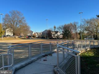 HIGHVIEW PARK - Residential Lease