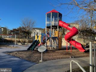 HIGHVIEW PARK - Residential Lease