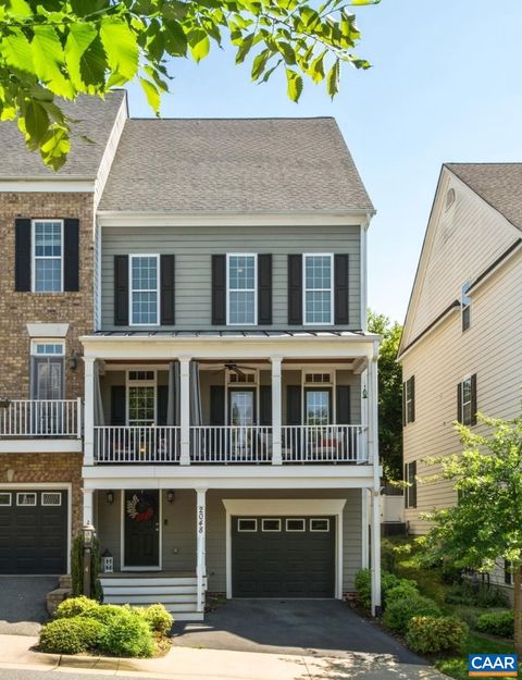 Townhouse For Sale - 2048 Avinity Loop Loop<br/> CHARLOTTESVILLE, VA 22902