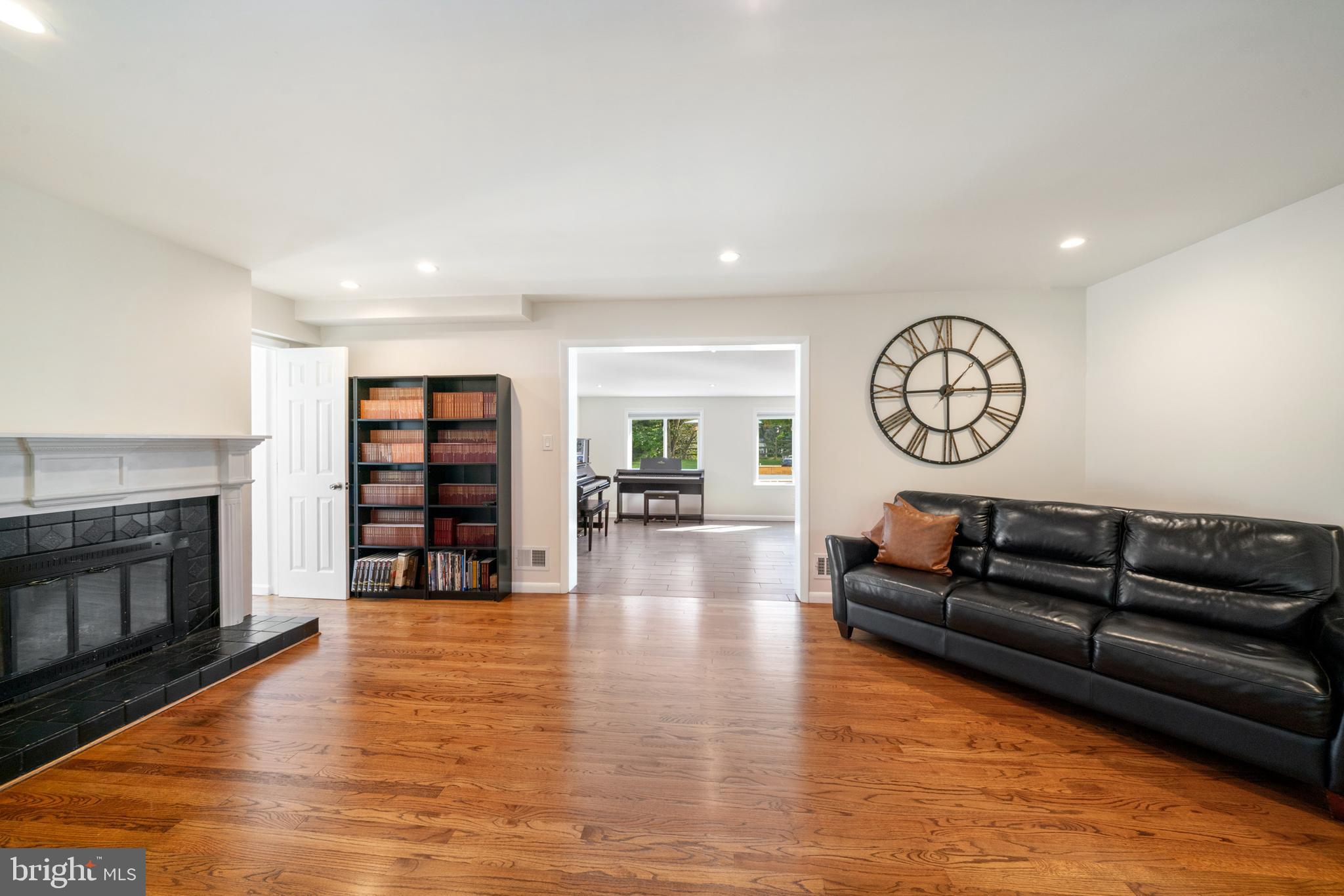 9313 JOEY DRIVE