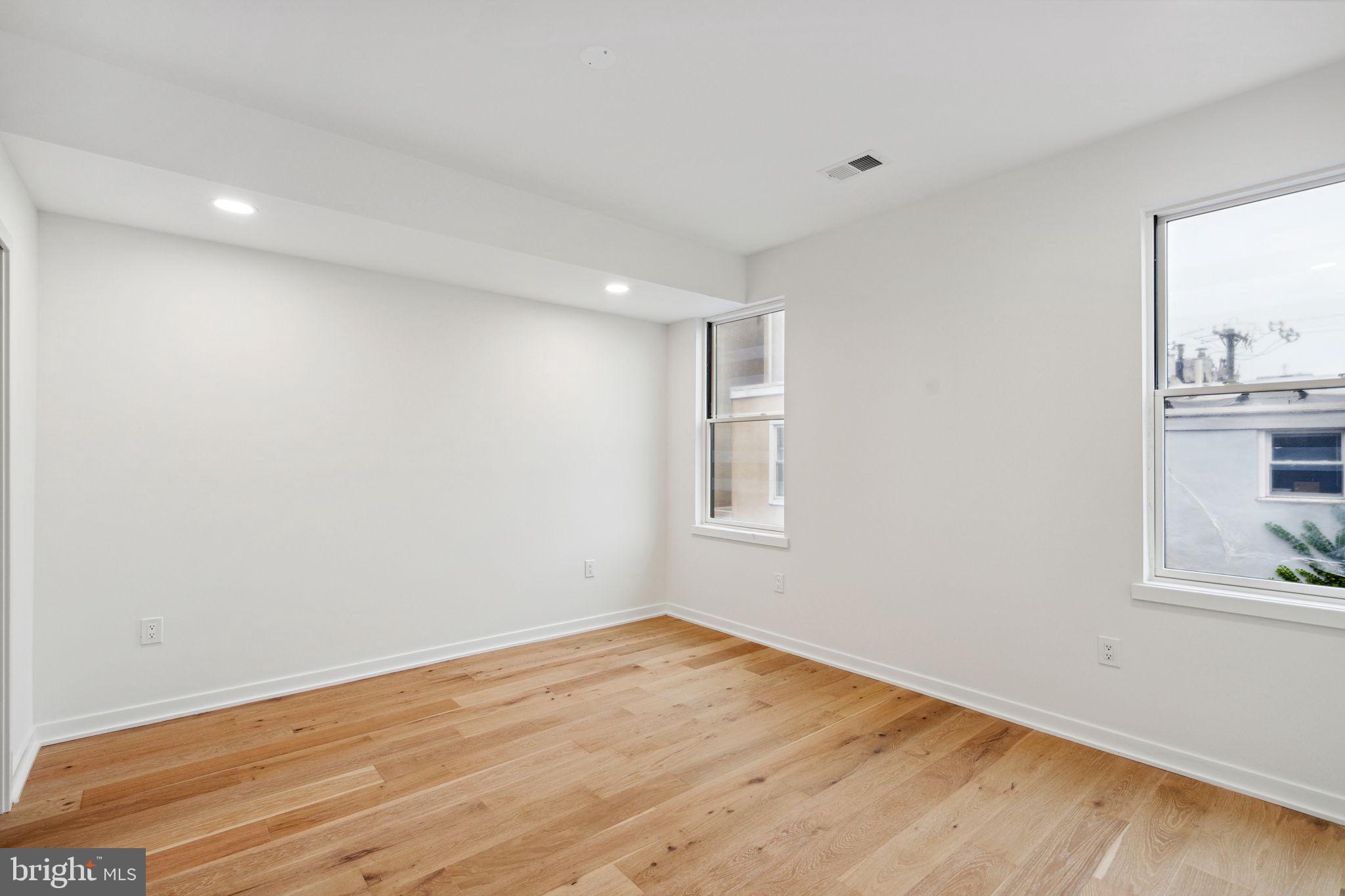 GRADUATE HOSPITAL - Residential