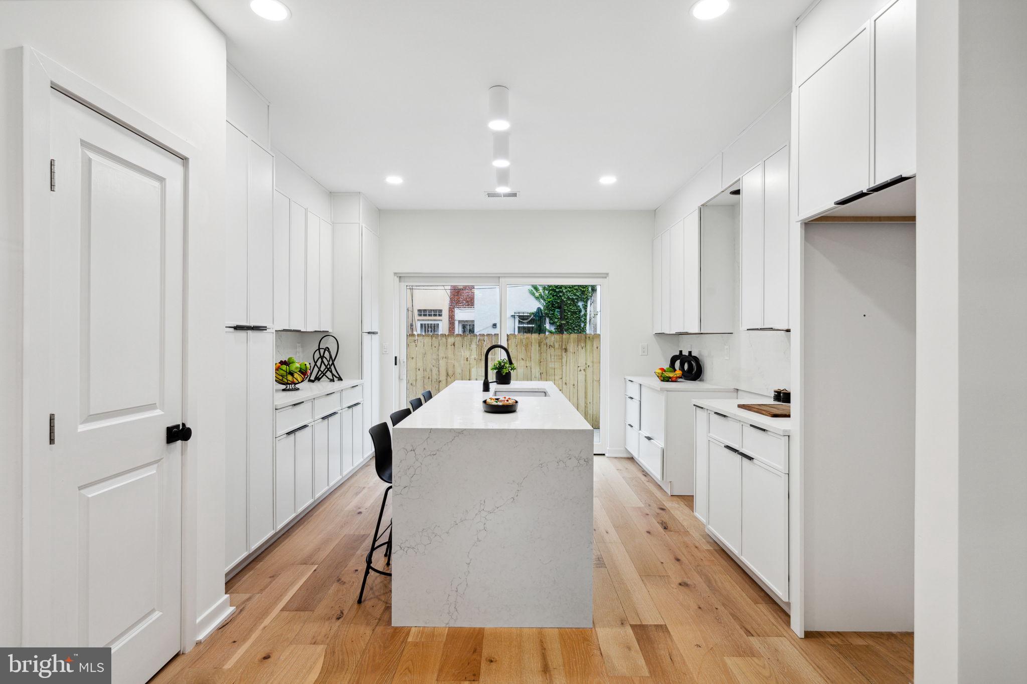 GRADUATE HOSPITAL - Residential