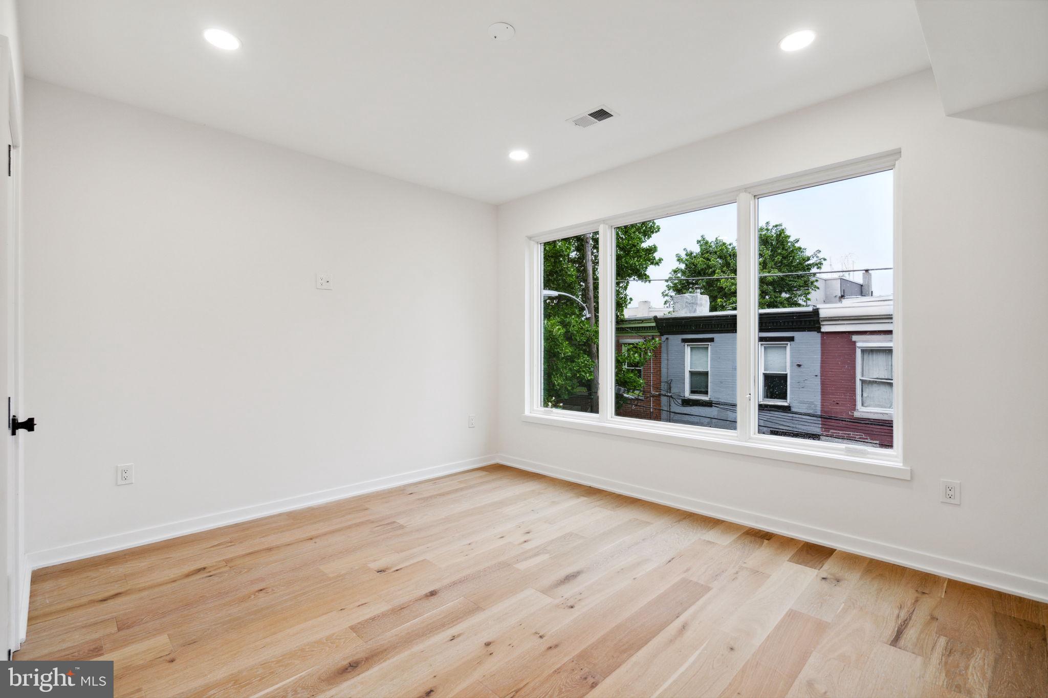 GRADUATE HOSPITAL - Residential