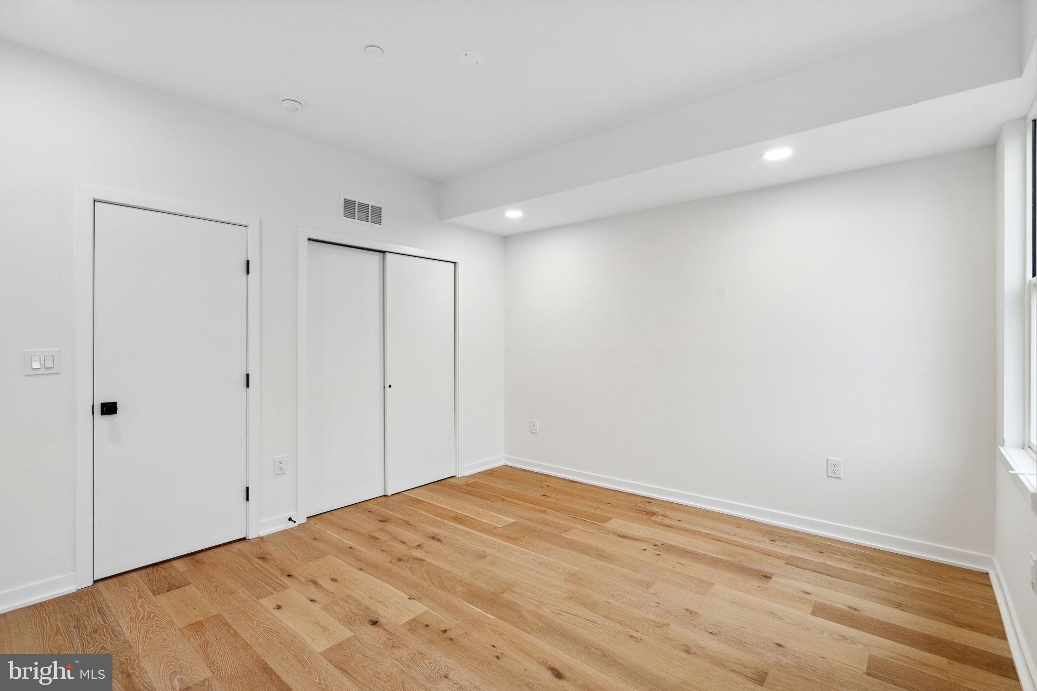 GRADUATE HOSPITAL - Residential