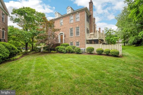 10159 CASTLEWOOD LANE OAKTON VA 22124
