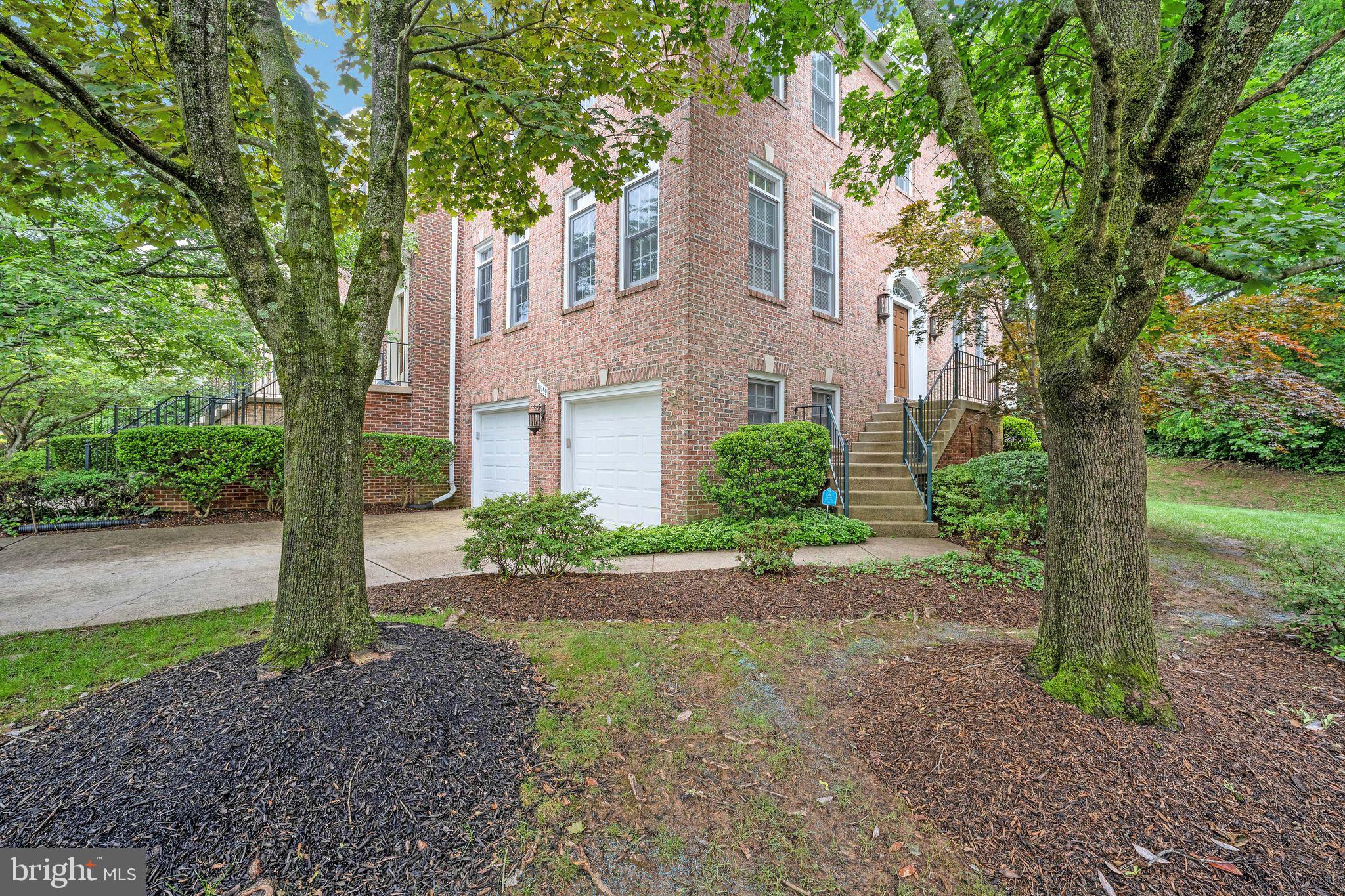 10159 CASTLEWOOD LANE