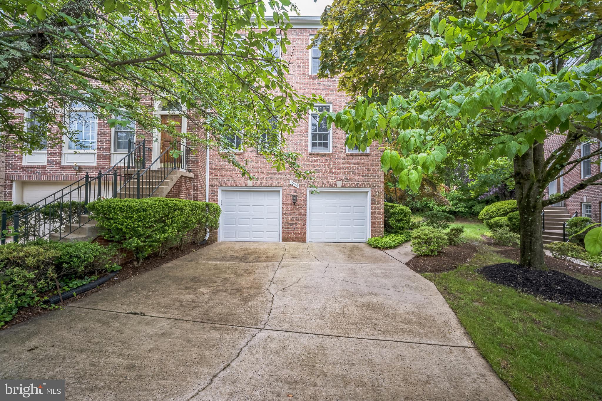 10159 CASTLEWOOD LANE