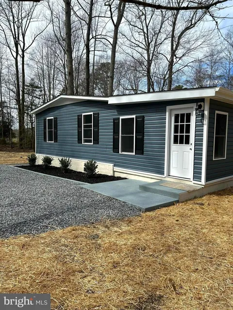 141 Printer Lane, Tappahannock, VA MLS: VAES2000826