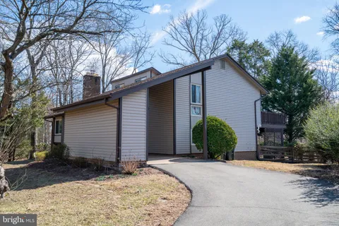7711 Anderson Court, Manassas, VA MLS: VAPW2115904