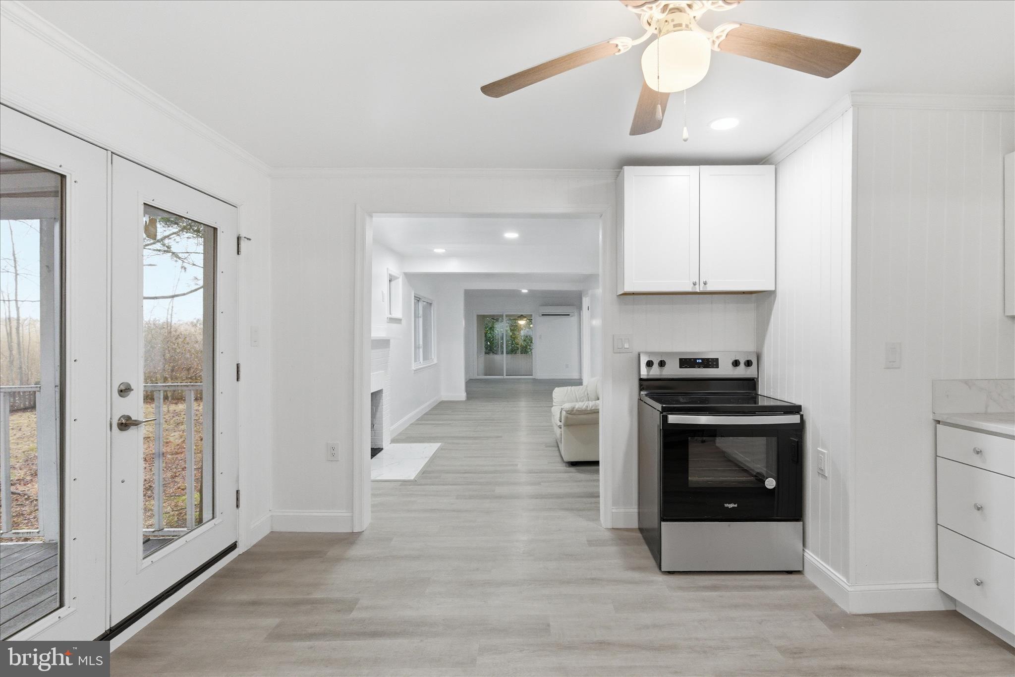 BREEZY POINT - Residential