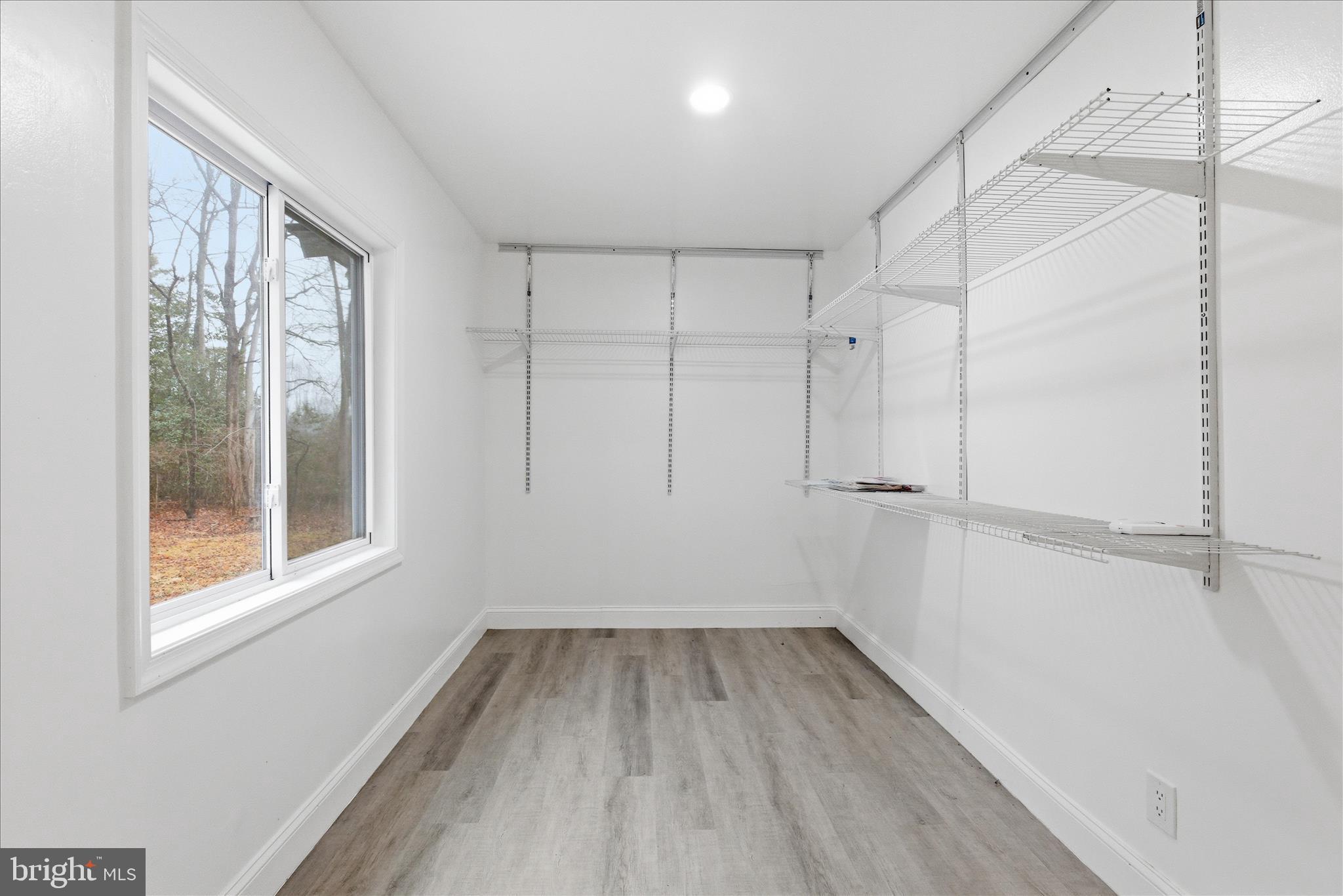 BREEZY POINT - Residential