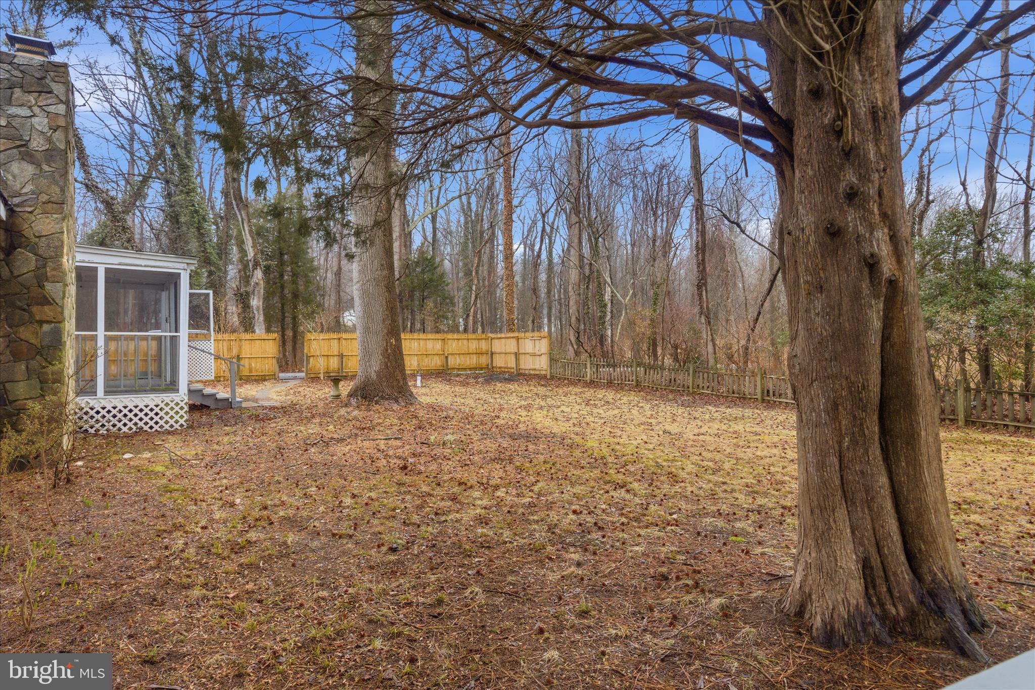 BREEZY POINT - Residential