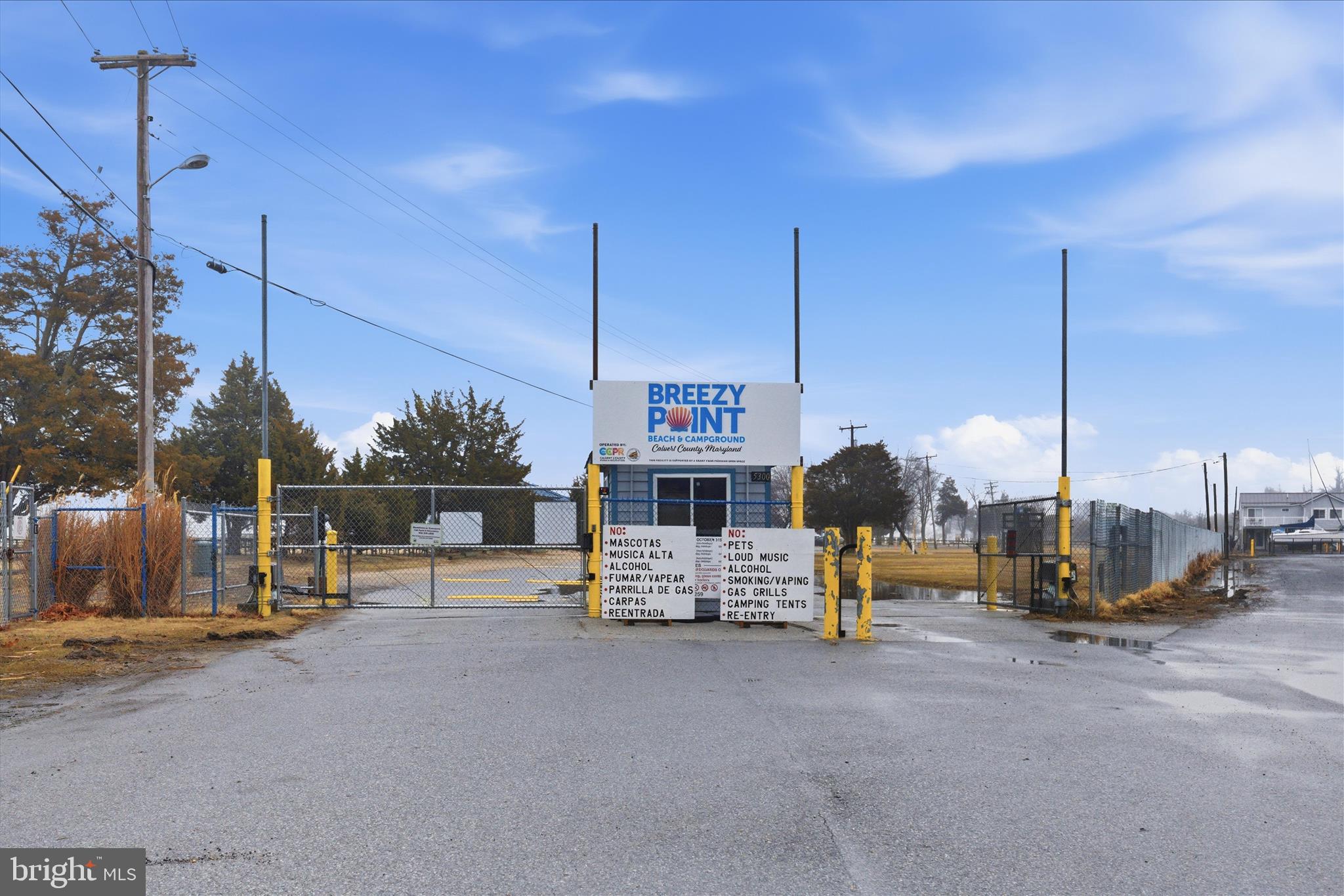 BREEZY POINT - Residential