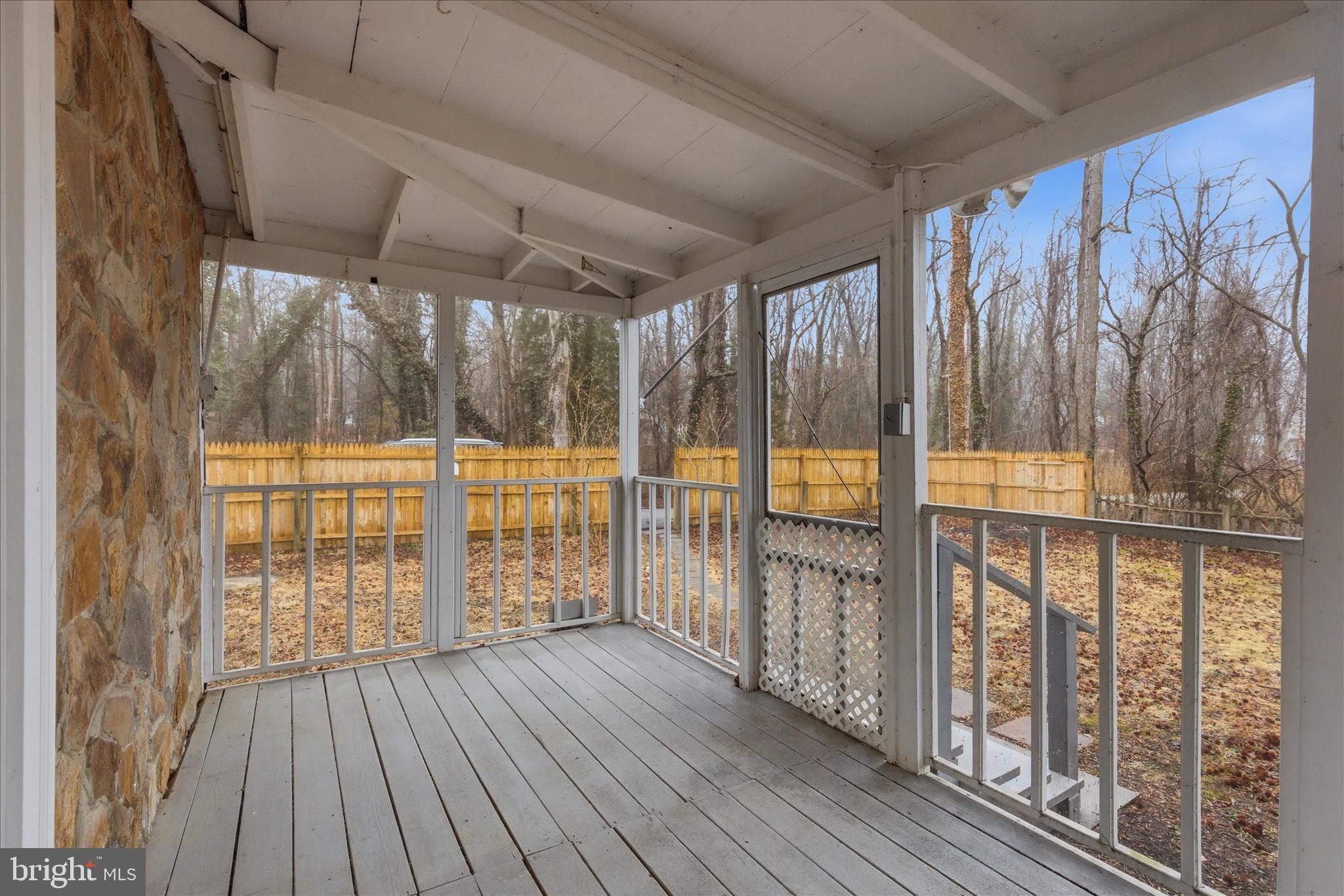 BREEZY POINT - Residential