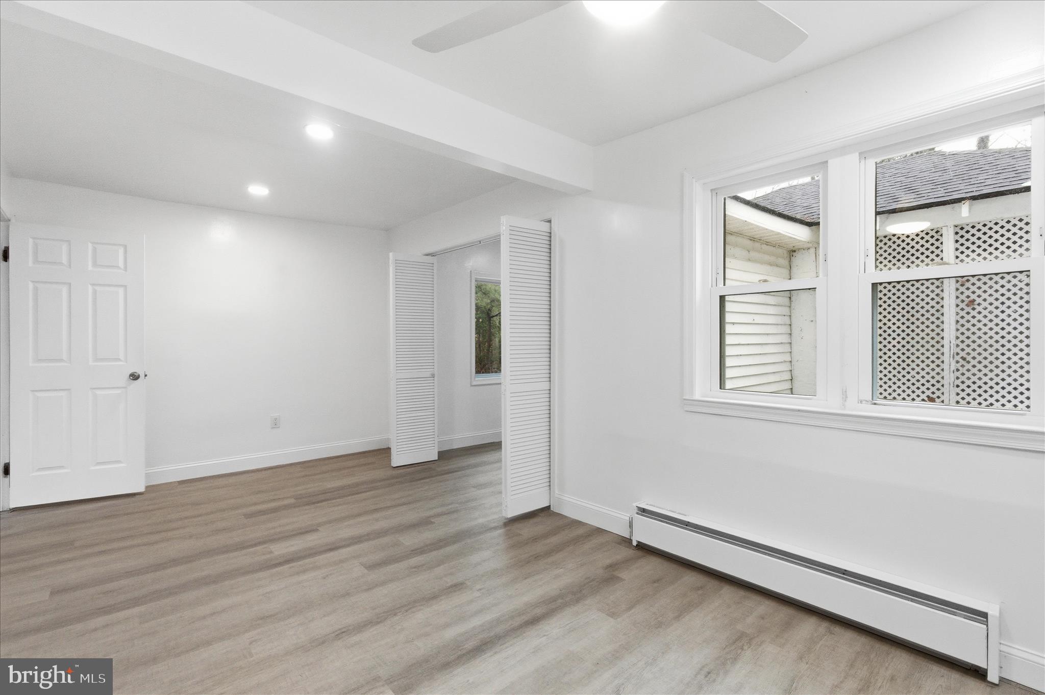 BREEZY POINT - Residential