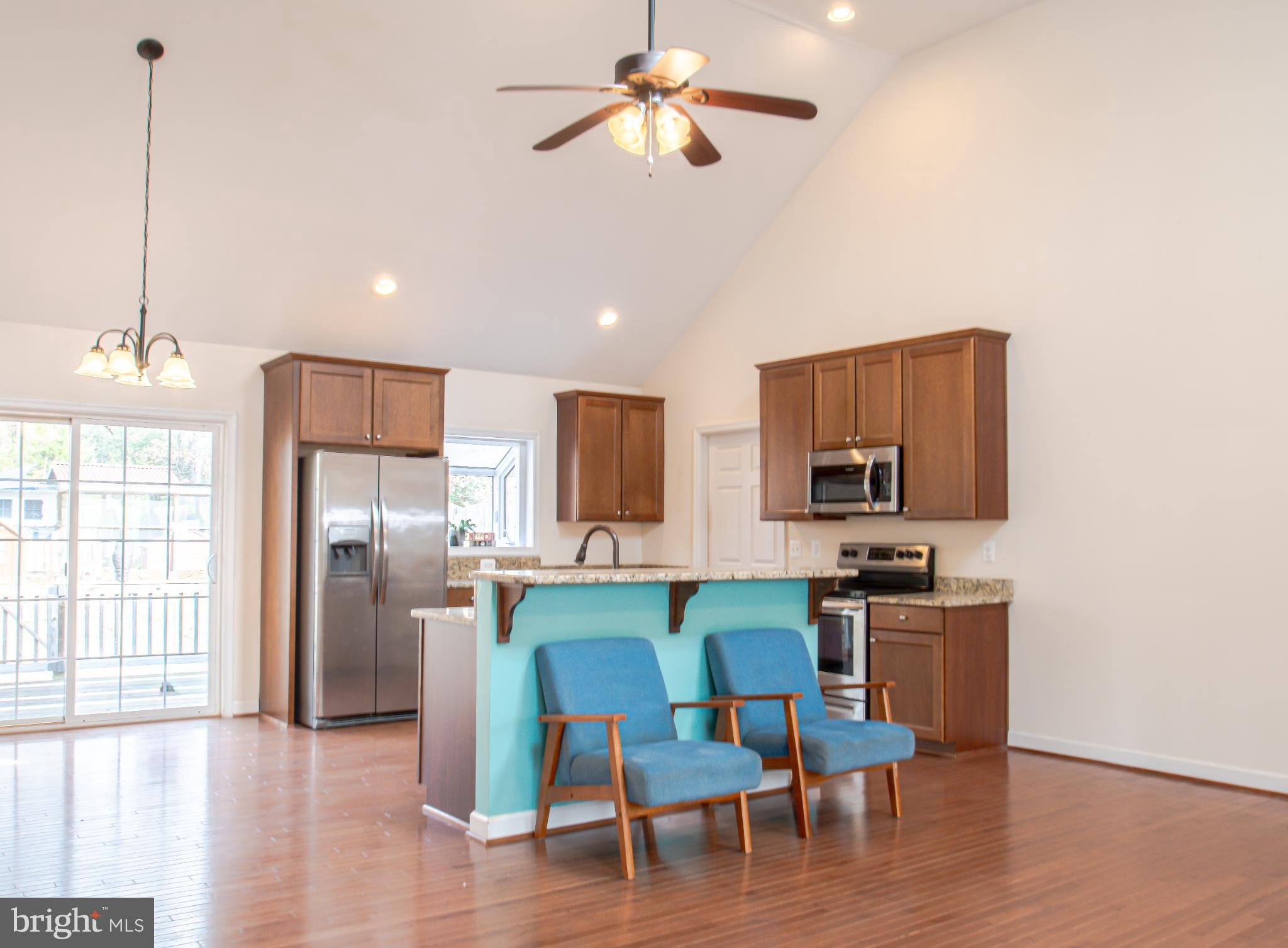 LAKE ANNA WOODS - Residential