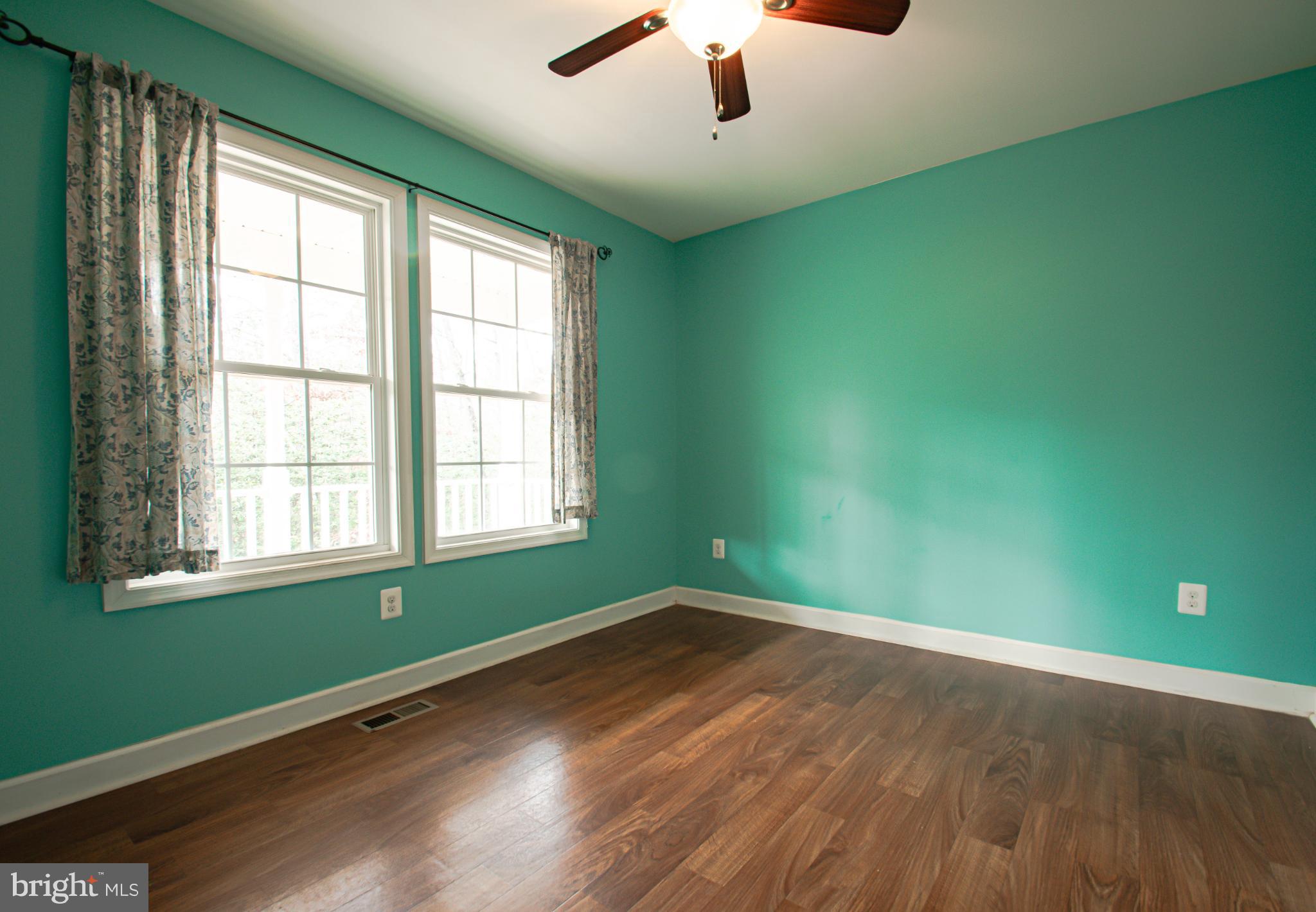 LAKE ANNA WOODS - Residential