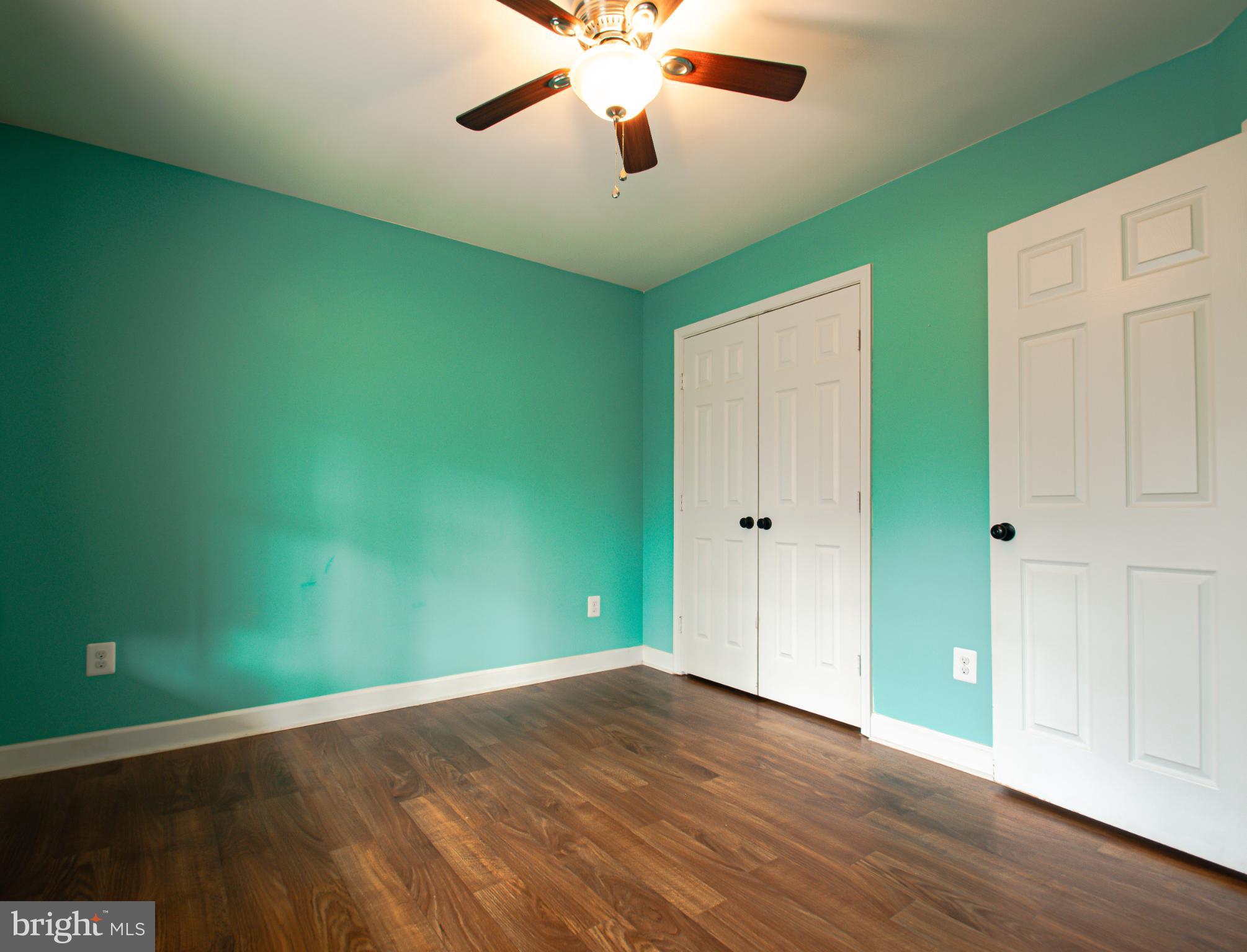 LAKE ANNA WOODS - Residential