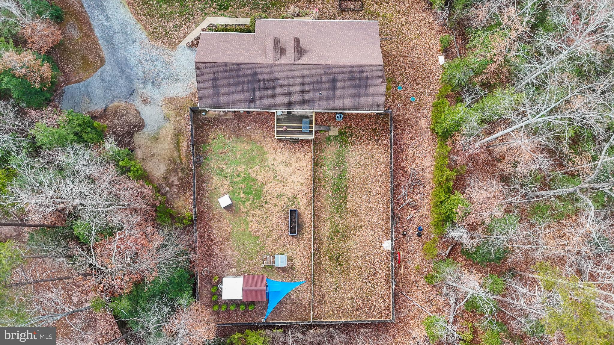 LAKE ANNA WOODS - Residential