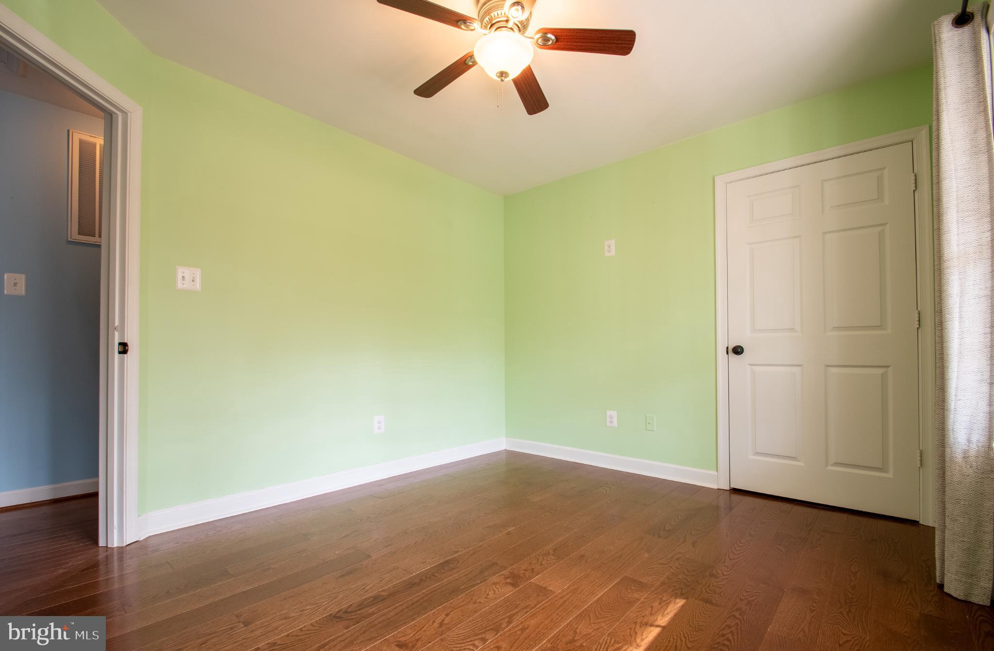 LAKE ANNA WOODS - Residential