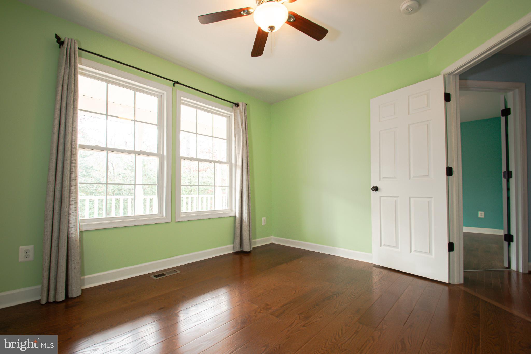 LAKE ANNA WOODS - Residential