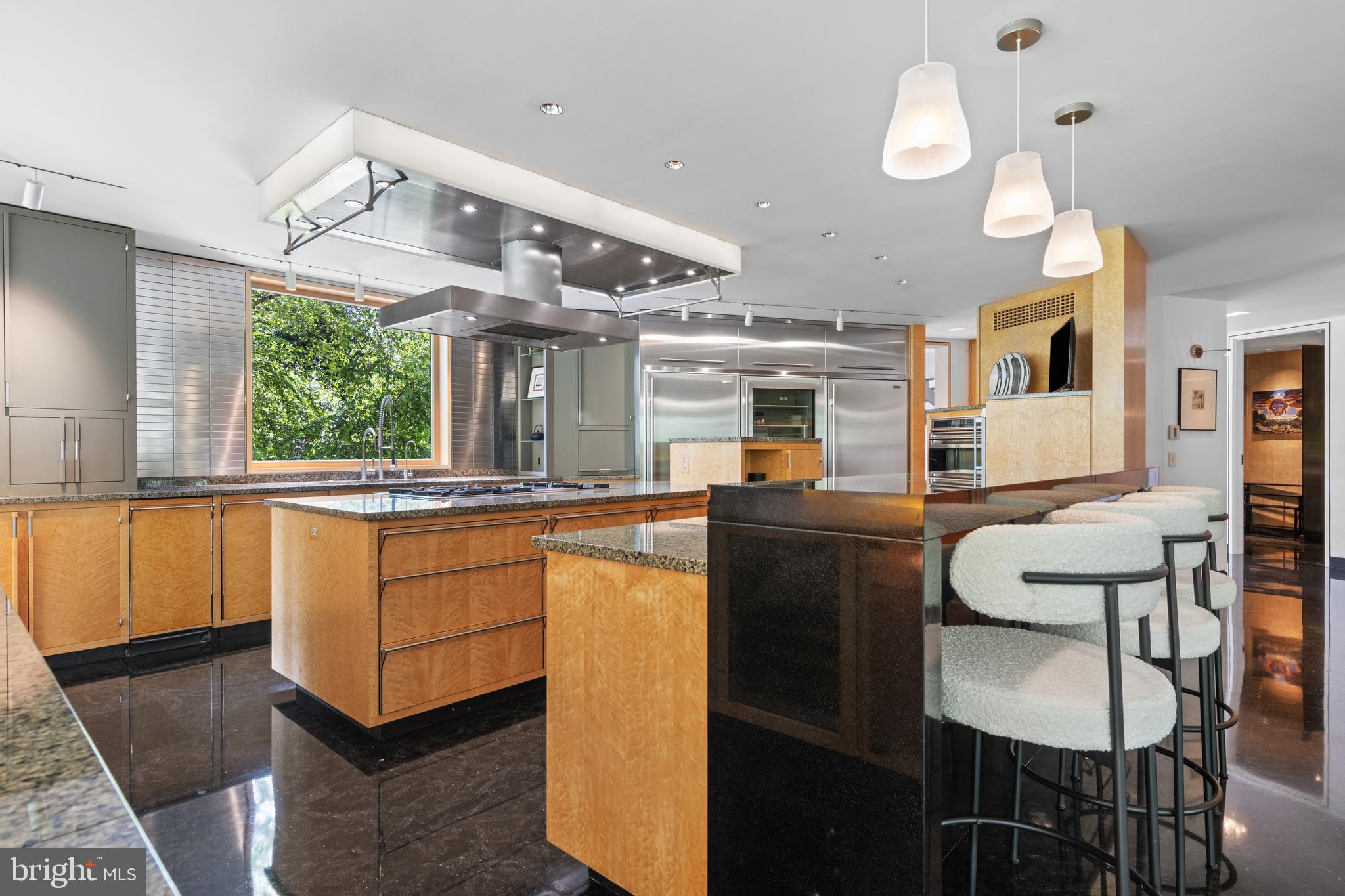 RAVENSCLIFF - Residential