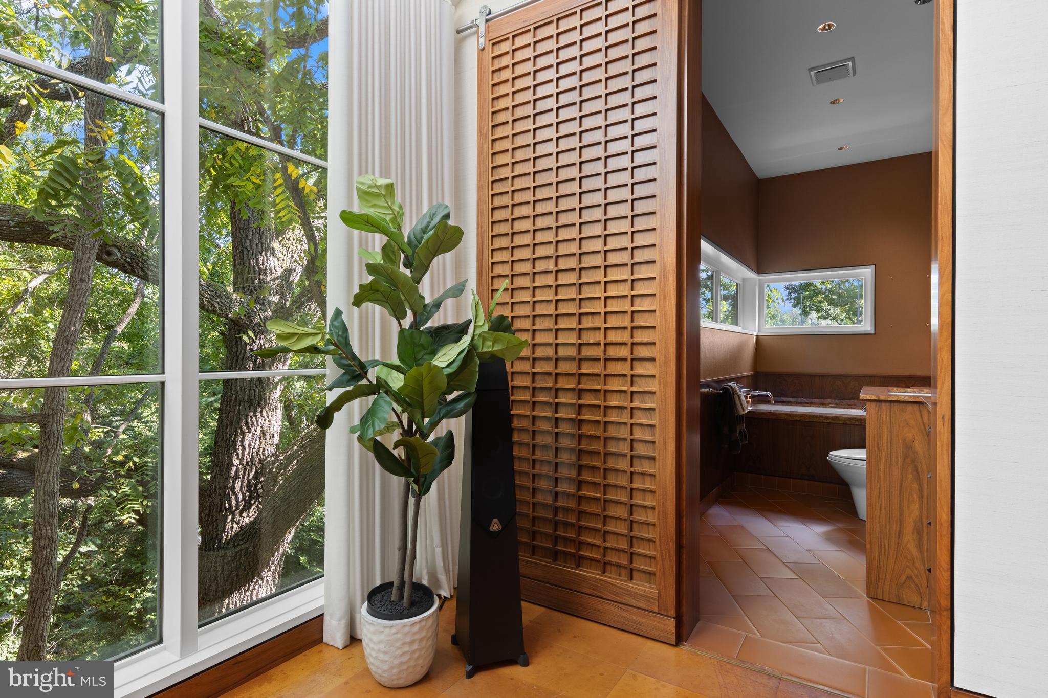 RAVENSCLIFF - Residential