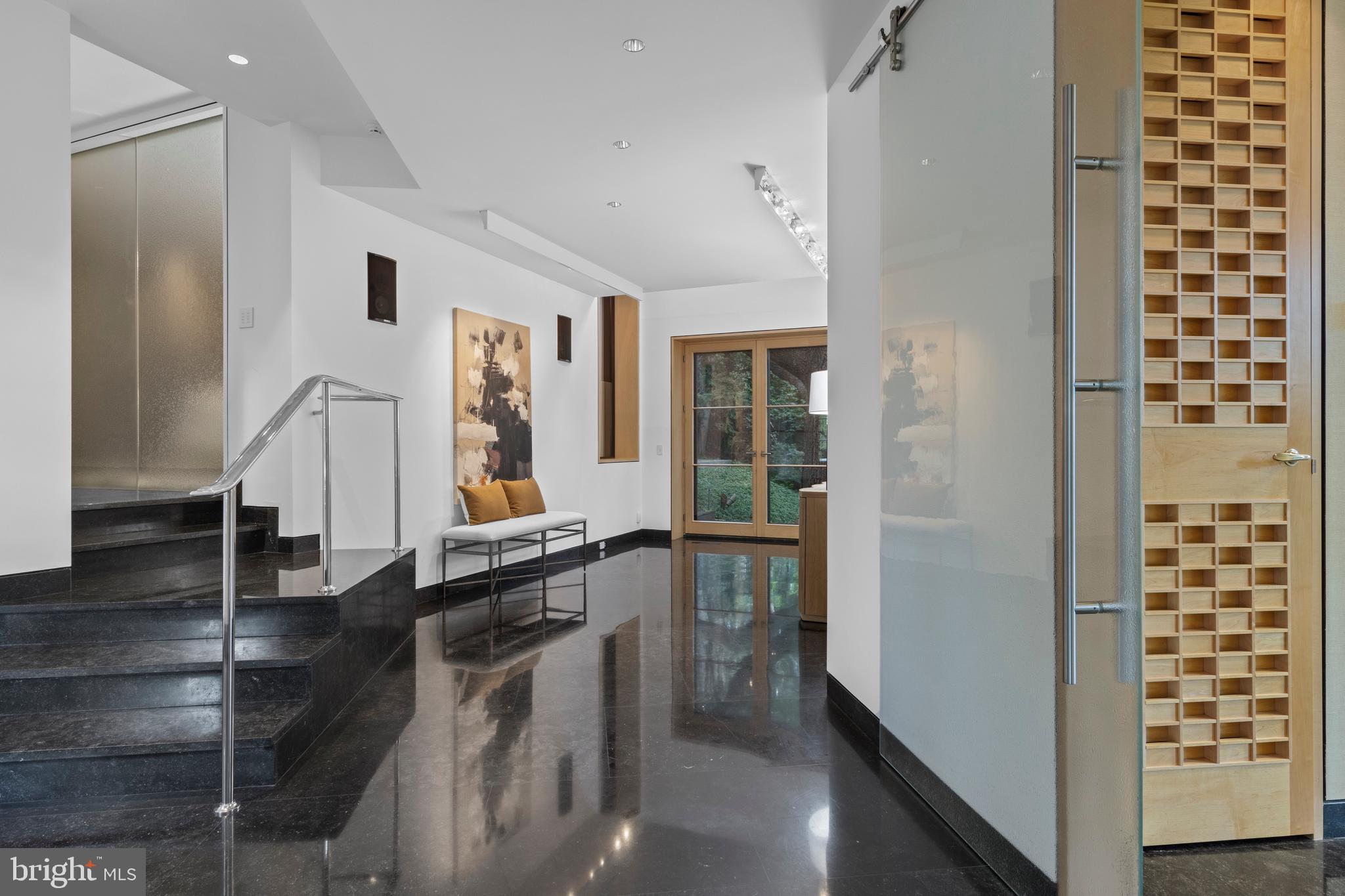 RAVENSCLIFF - Residential