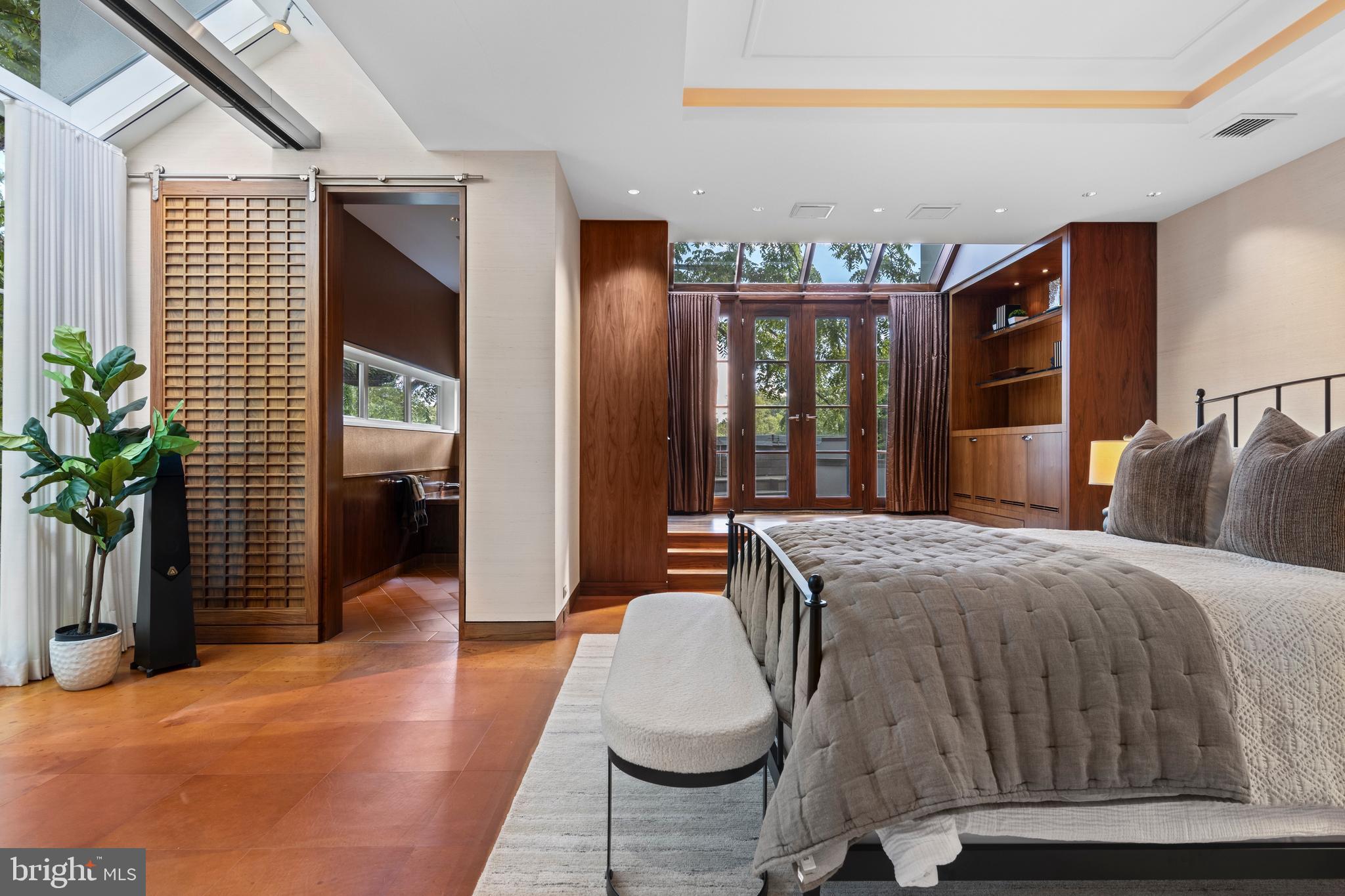 RAVENSCLIFF - Residential