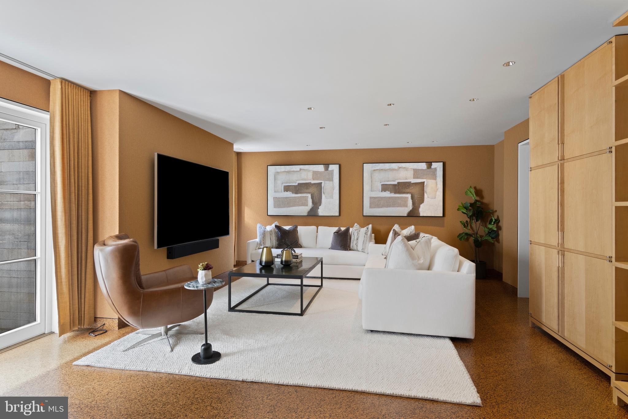 RAVENSCLIFF - Residential