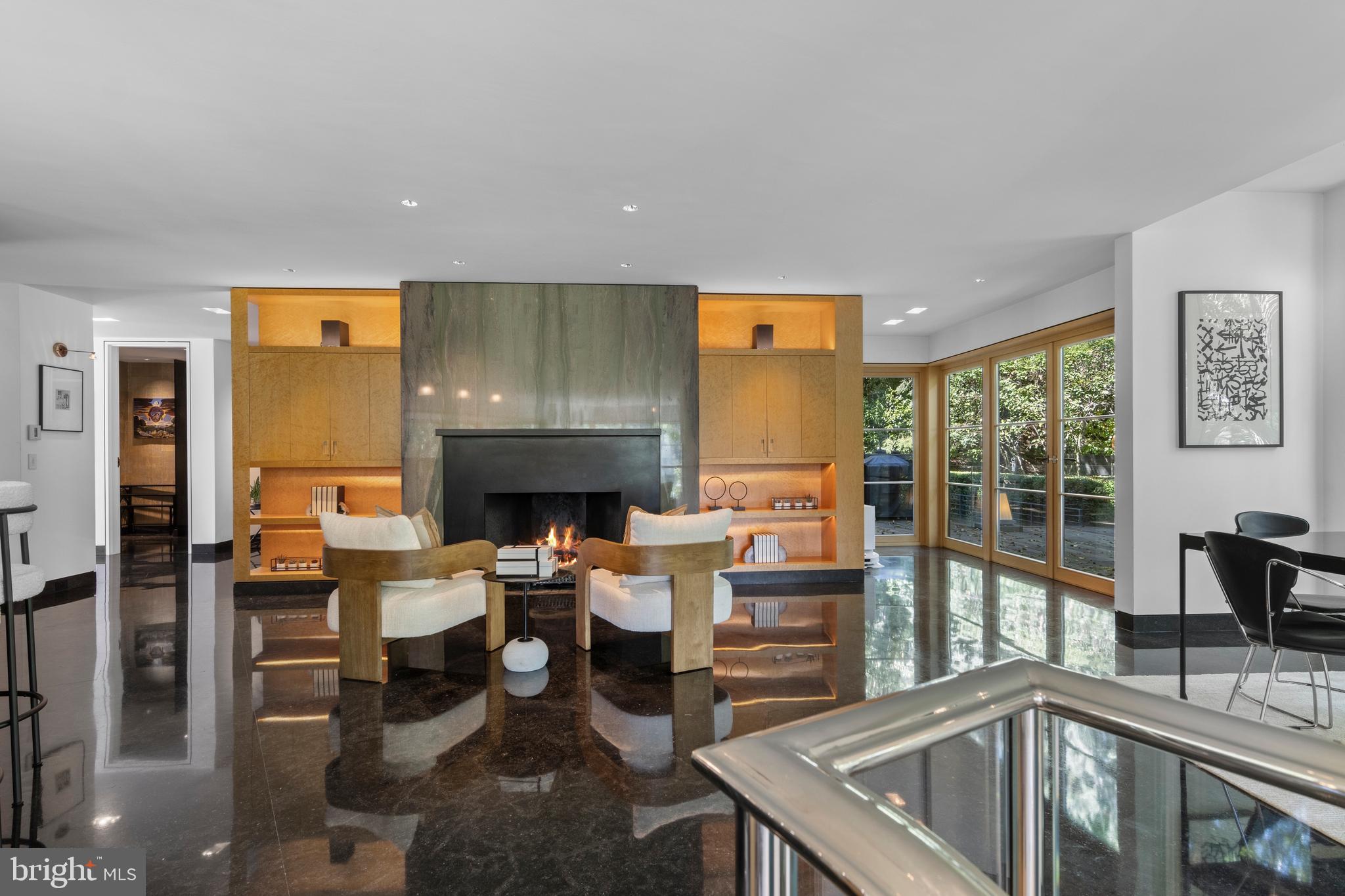 RAVENSCLIFF - Residential