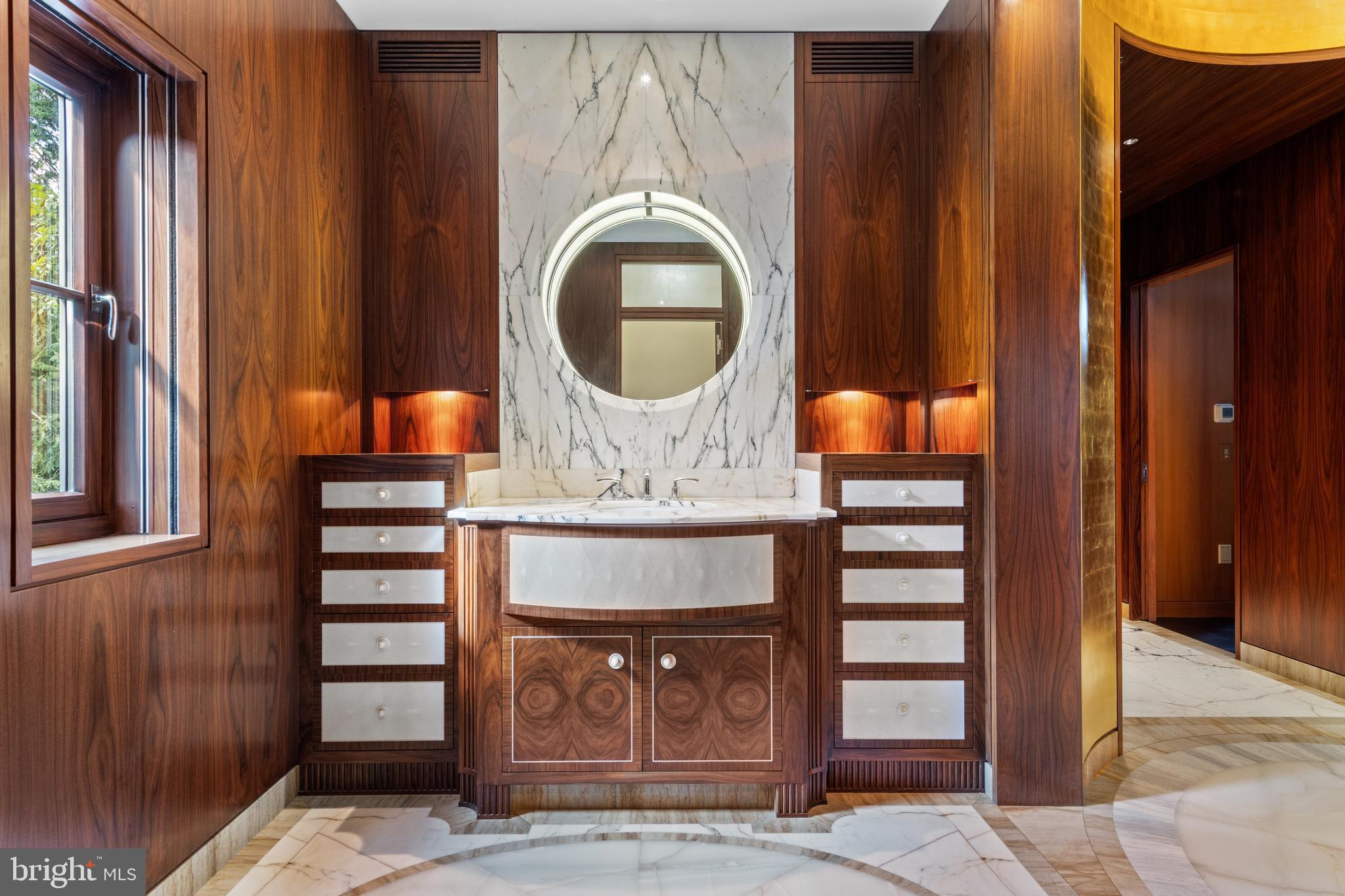 RAVENSCLIFF - Residential