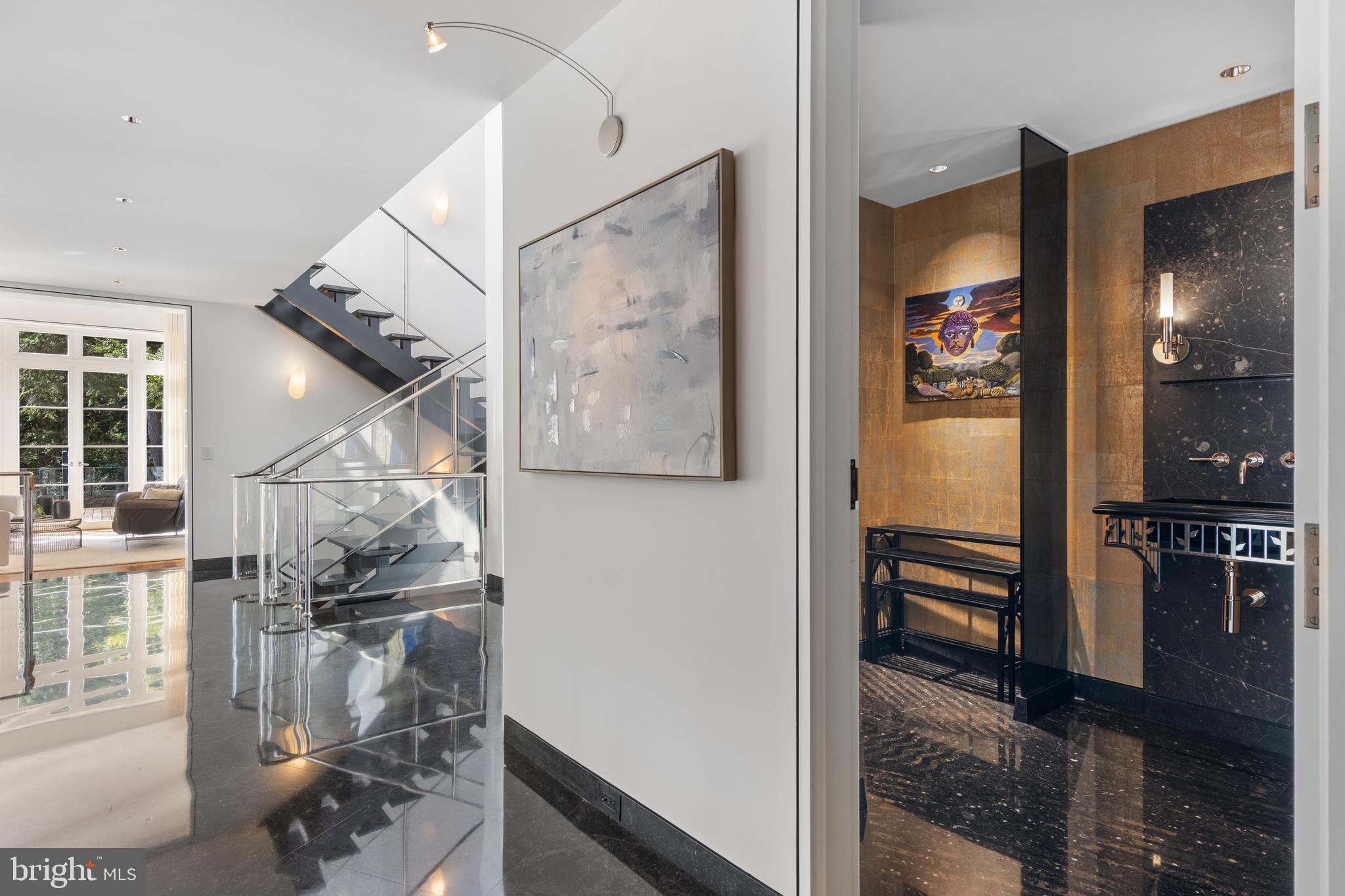 RAVENSCLIFF - Residential