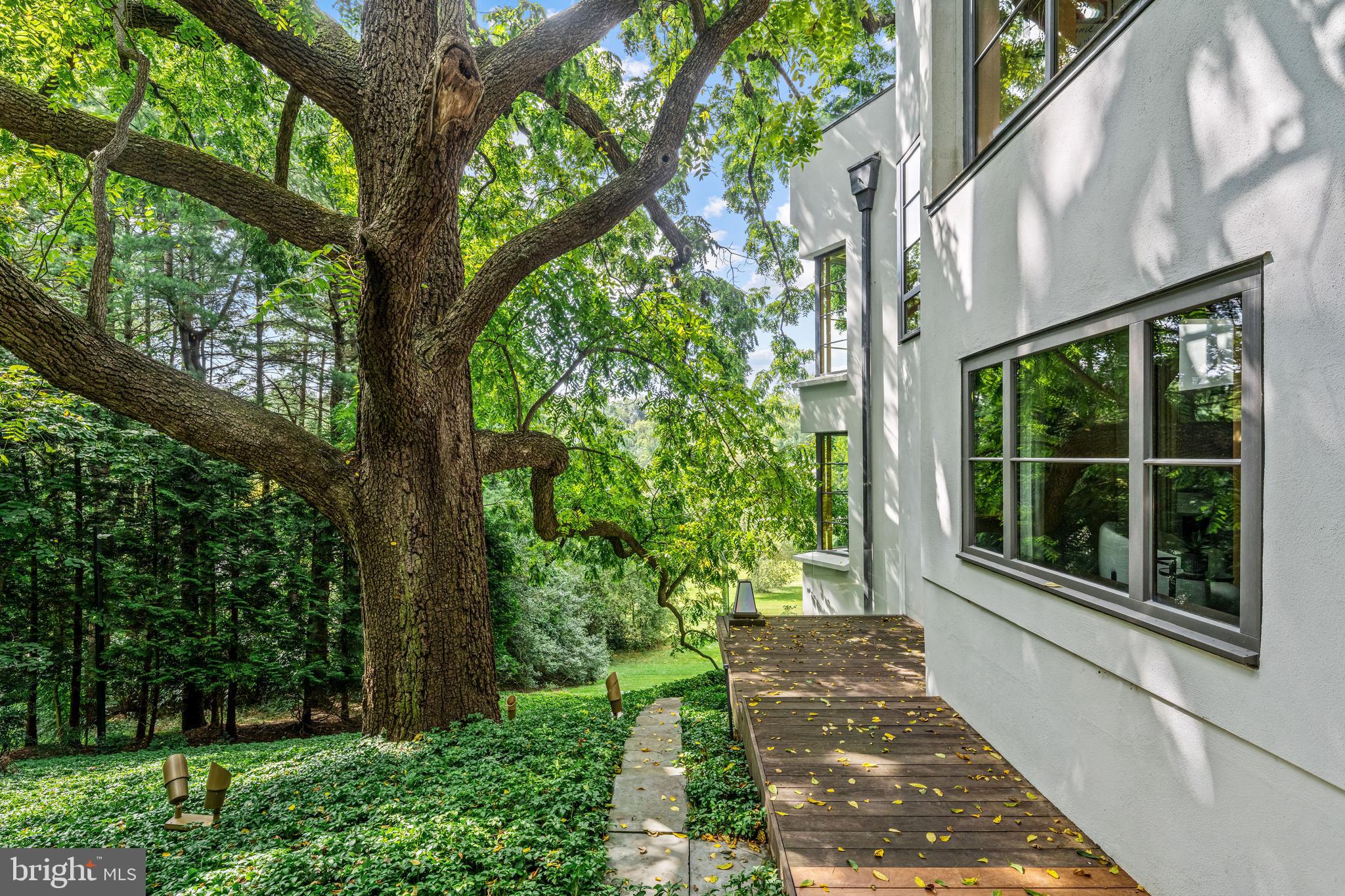 RAVENSCLIFF - Residential