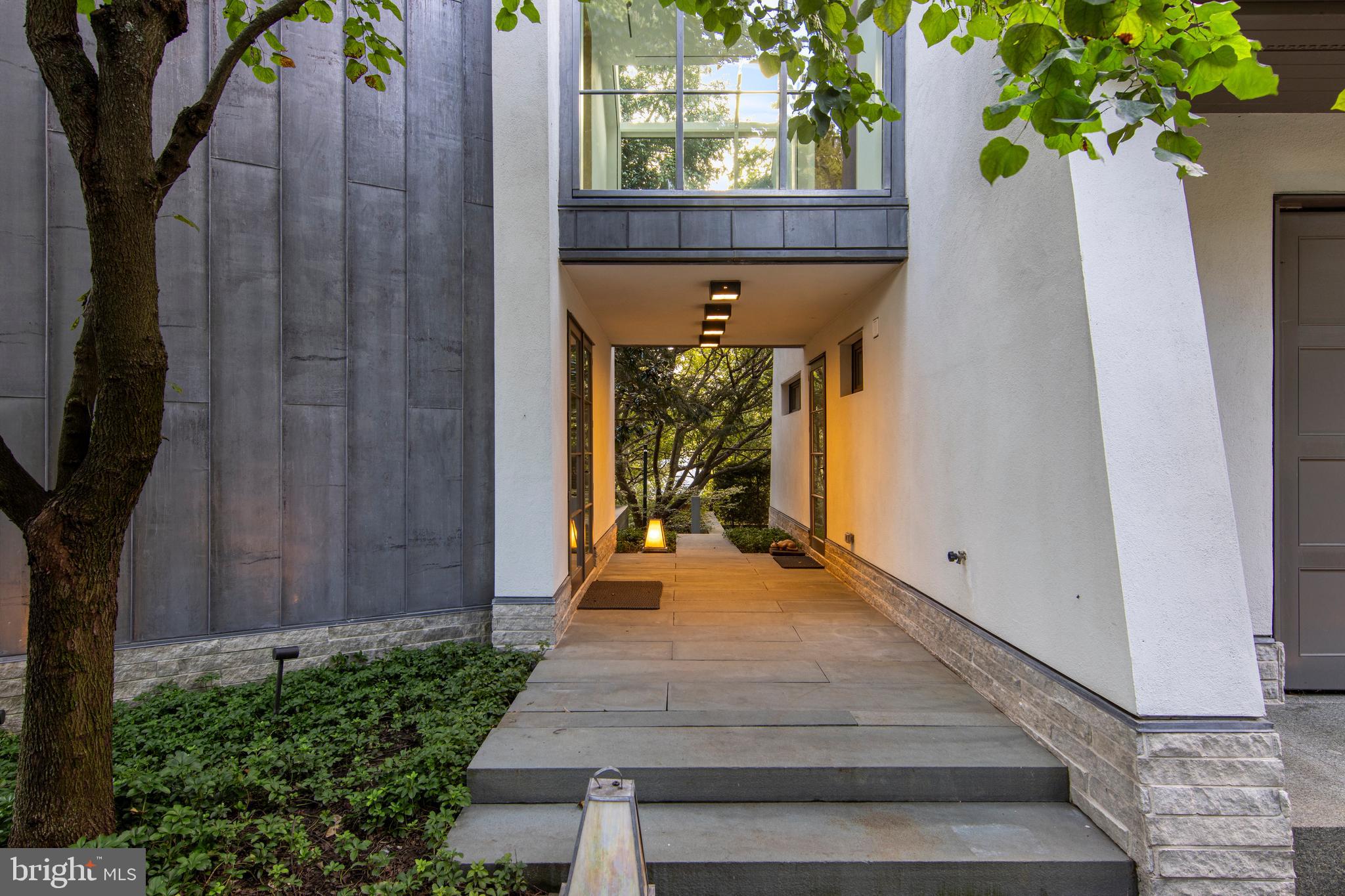 RAVENSCLIFF - Residential